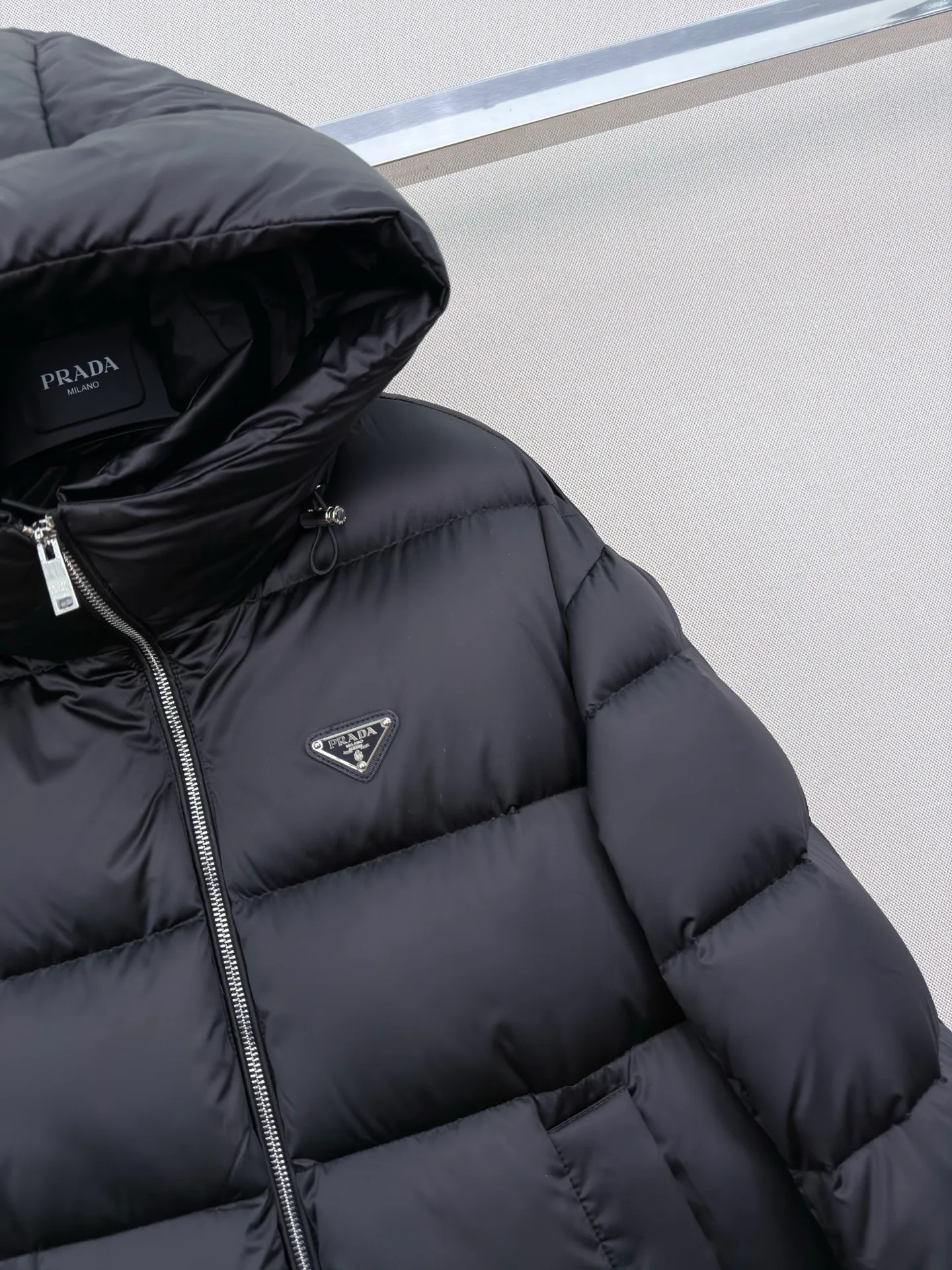 Куртки И Пуховики Женские Prada 18600988