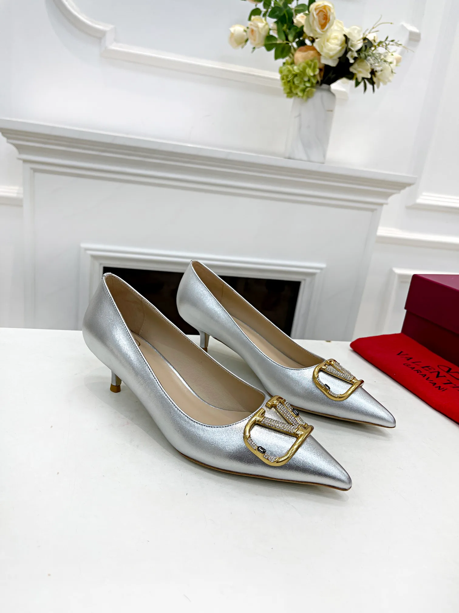 Women's Heels VALENTINO 17956846