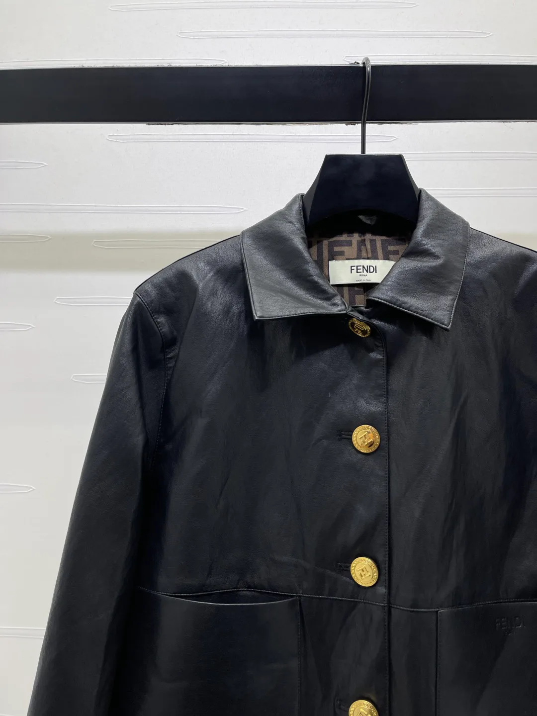 Women's Leather Jackets And Sheepskin Coats FENDI 18437134