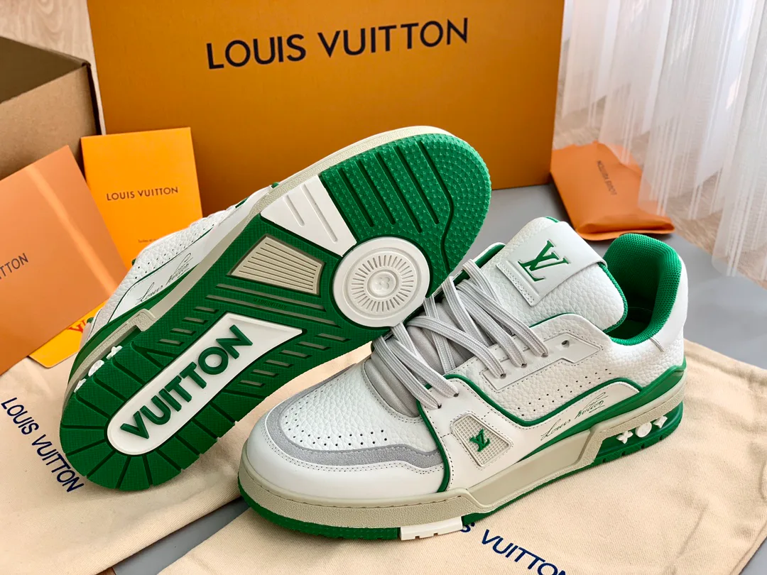 Women's Sneakers LOUIS VUITTON 18014140