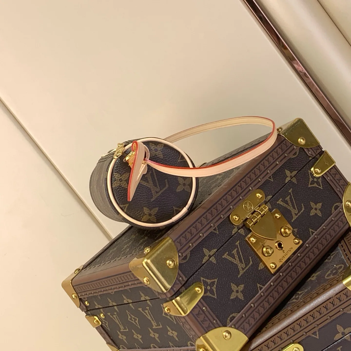Women's Classic Handbags LOUIS VUITTON 17499346