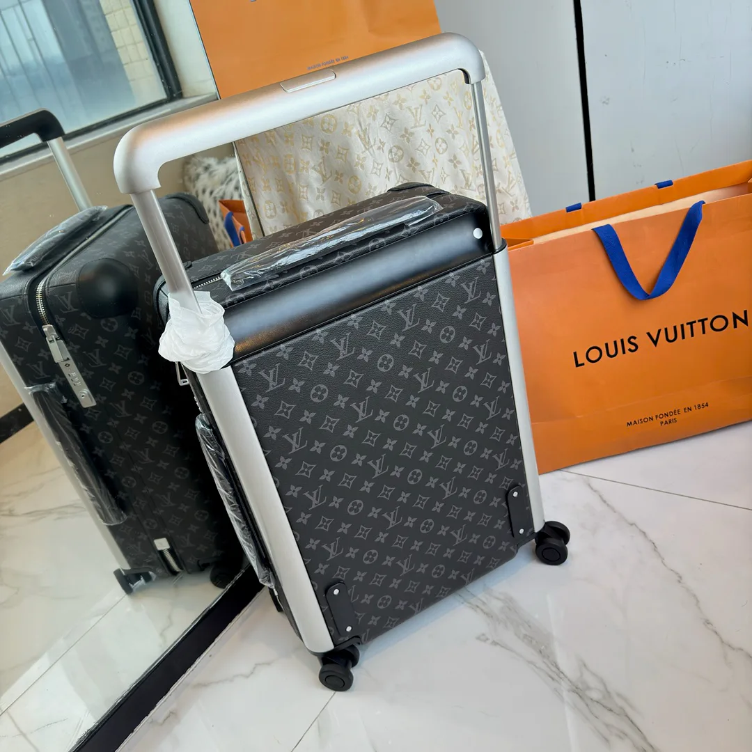 Suitcases LOUIS VUITTON 17675221