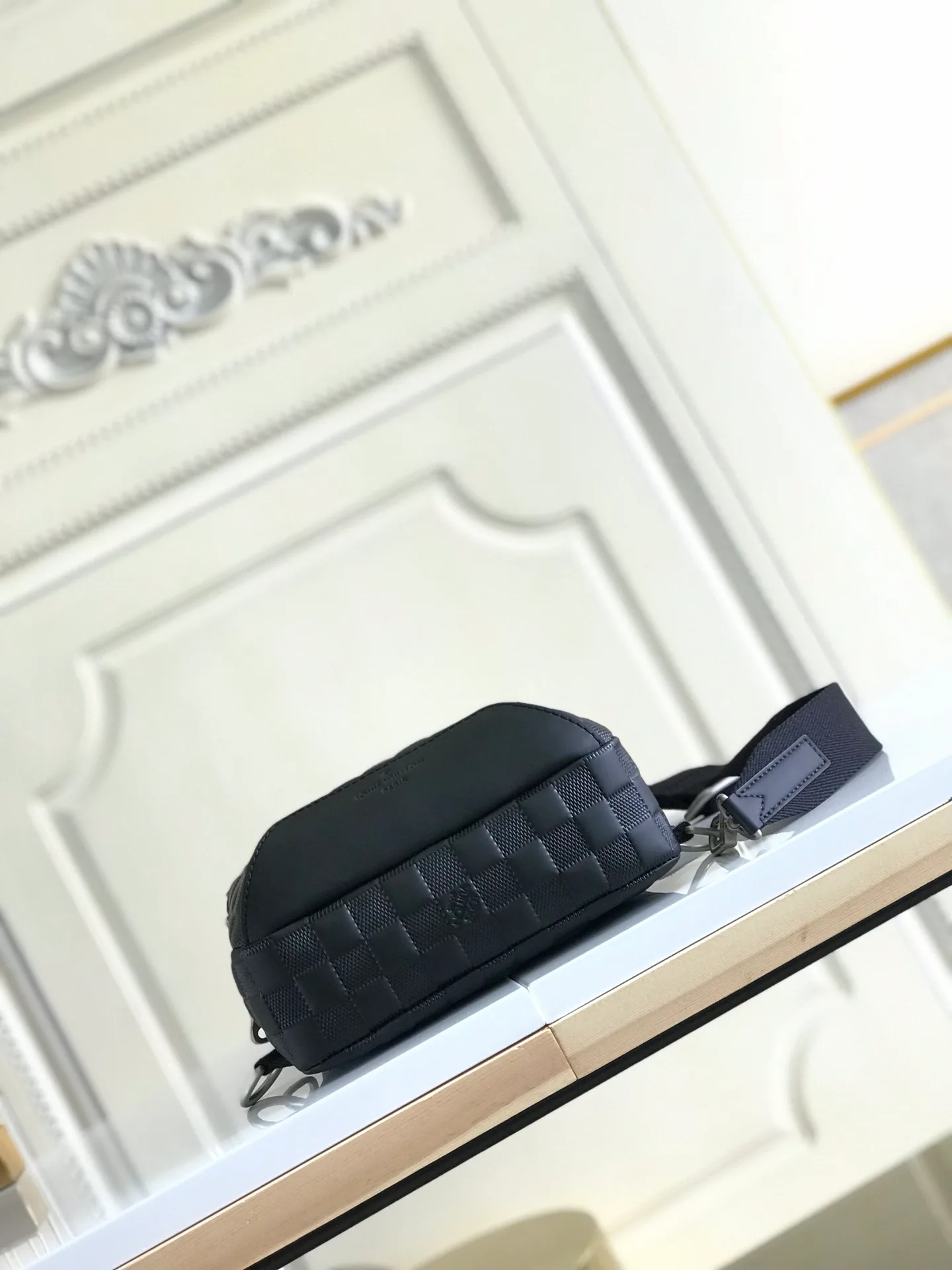Men's Crossbody Bags LOUIS VUITTON 18558446