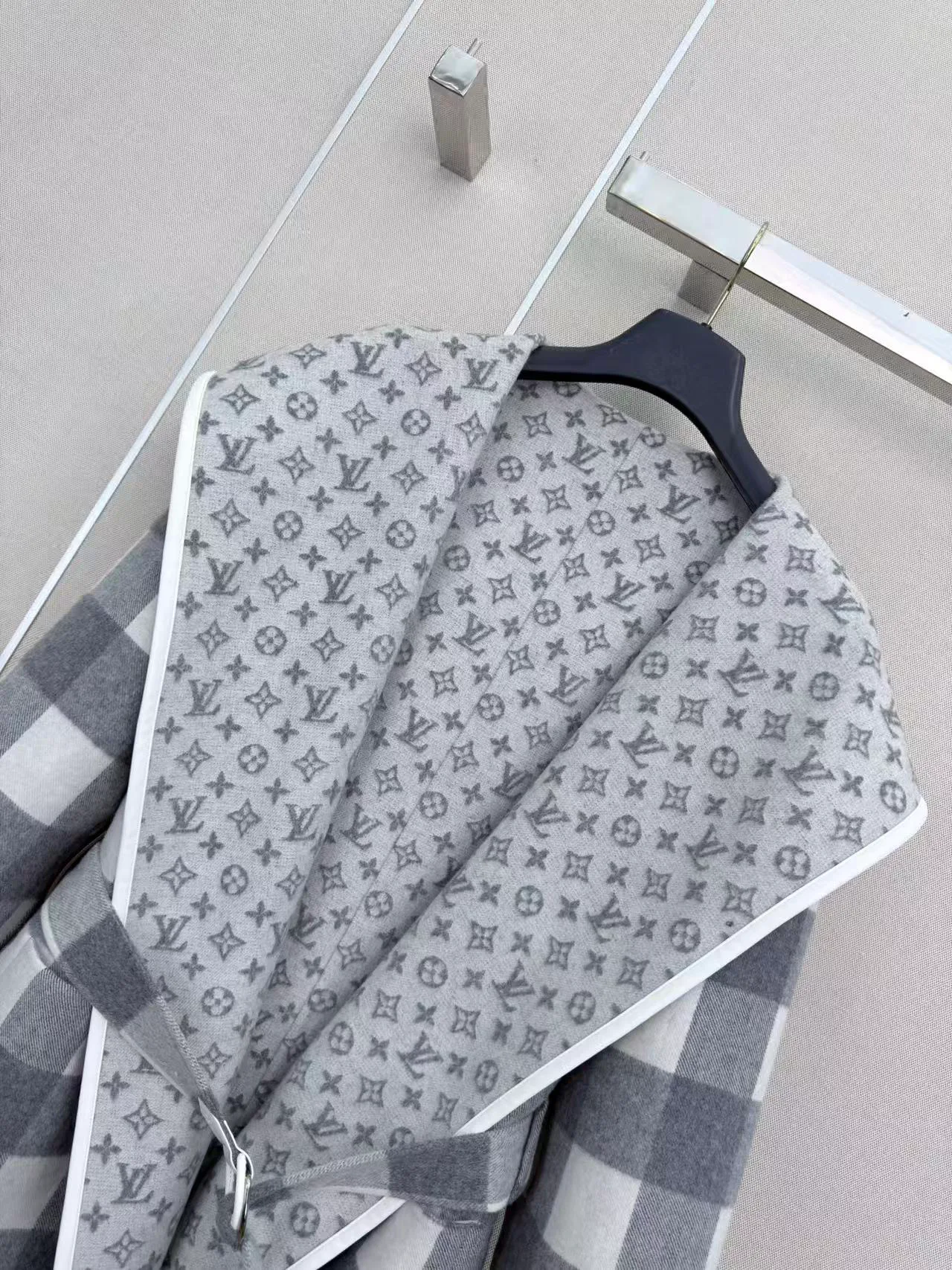 Women's Coats LOUIS VUITTON 18498357