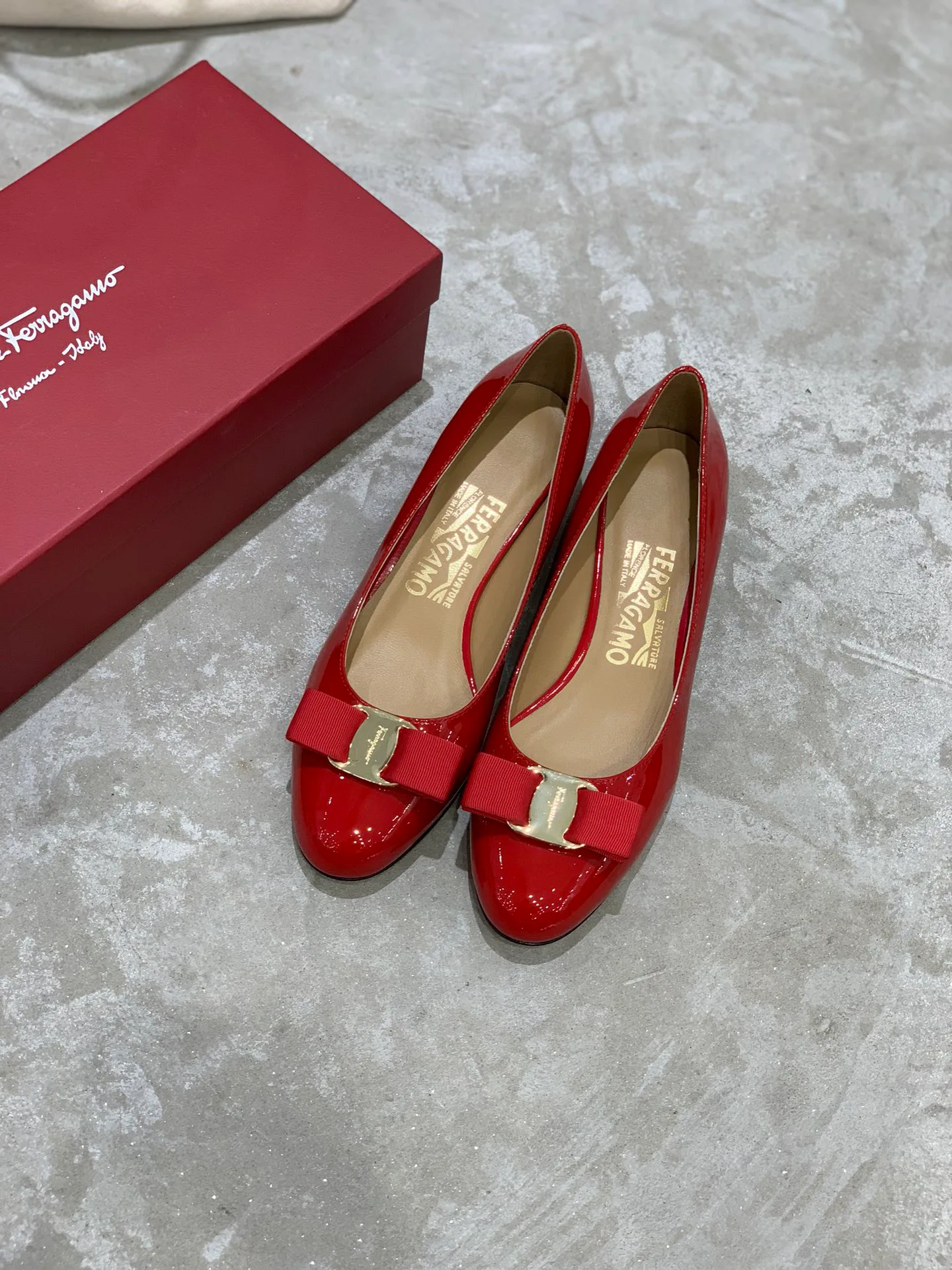 Women's Ballet Flats SALVATORE FERRAGAMO 18340658