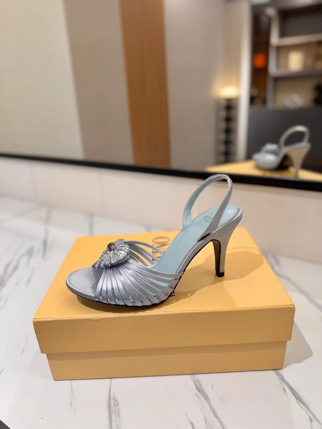 Women's Open-Toe Sandals VALENTINO 18134885