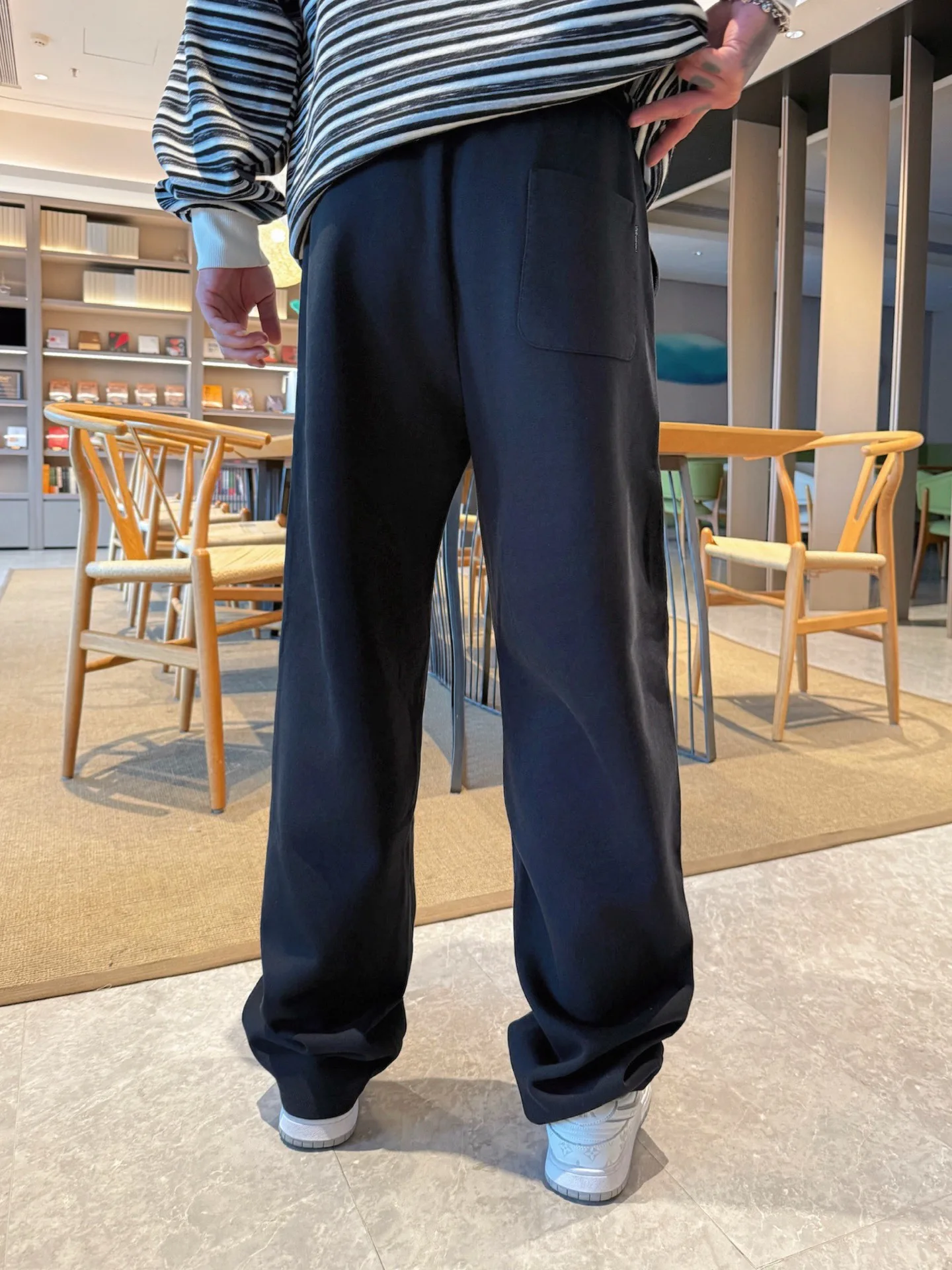 Men's Trousers LOUIS VUITTON 18345747