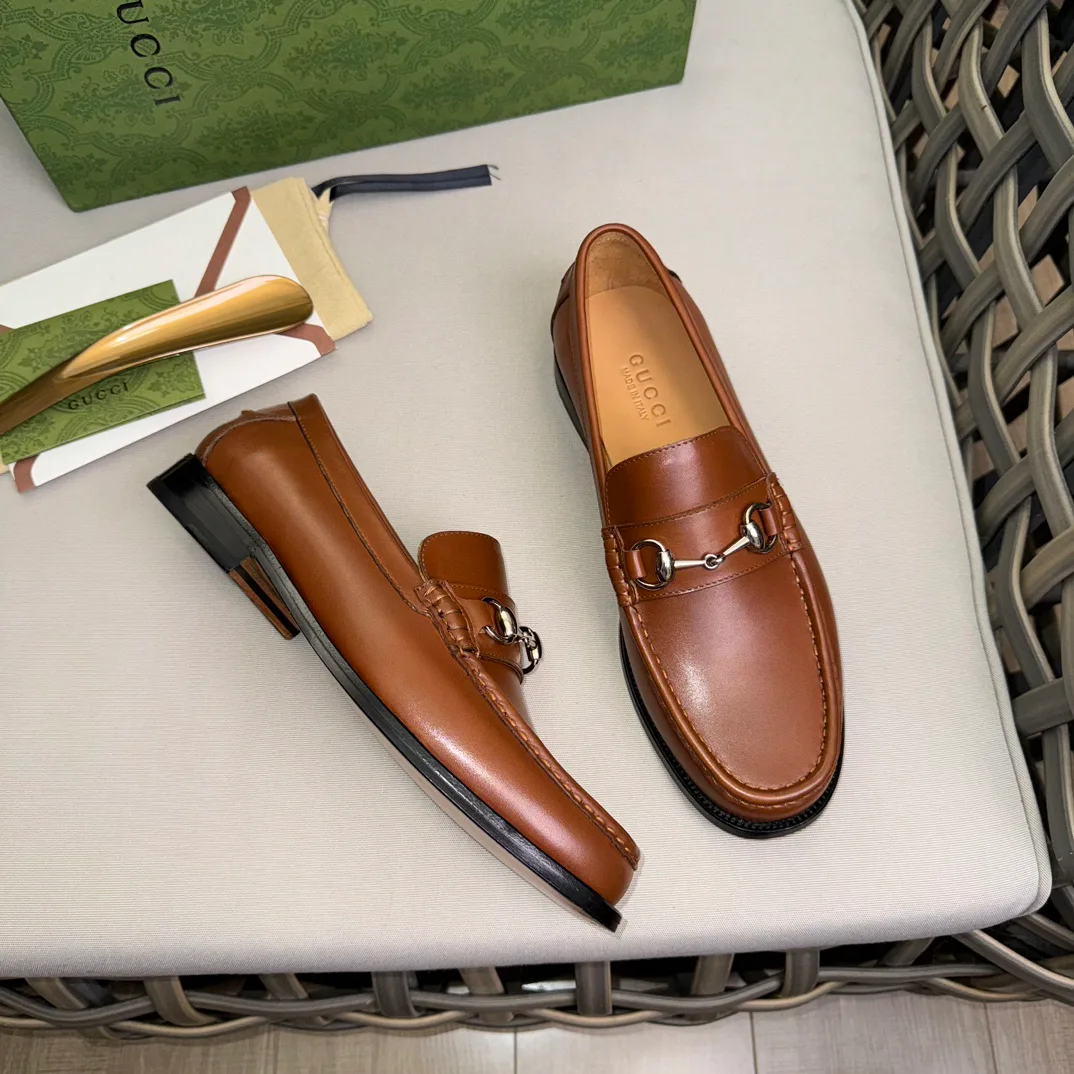 Men's Loafers And Dress Shoes GUCCI 17576631