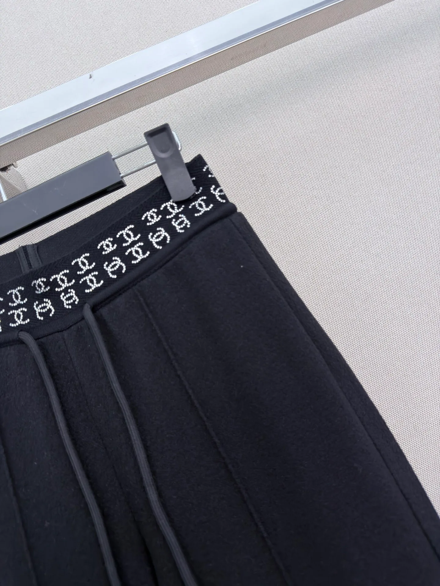 Women's Trousers CHANEL 18108481