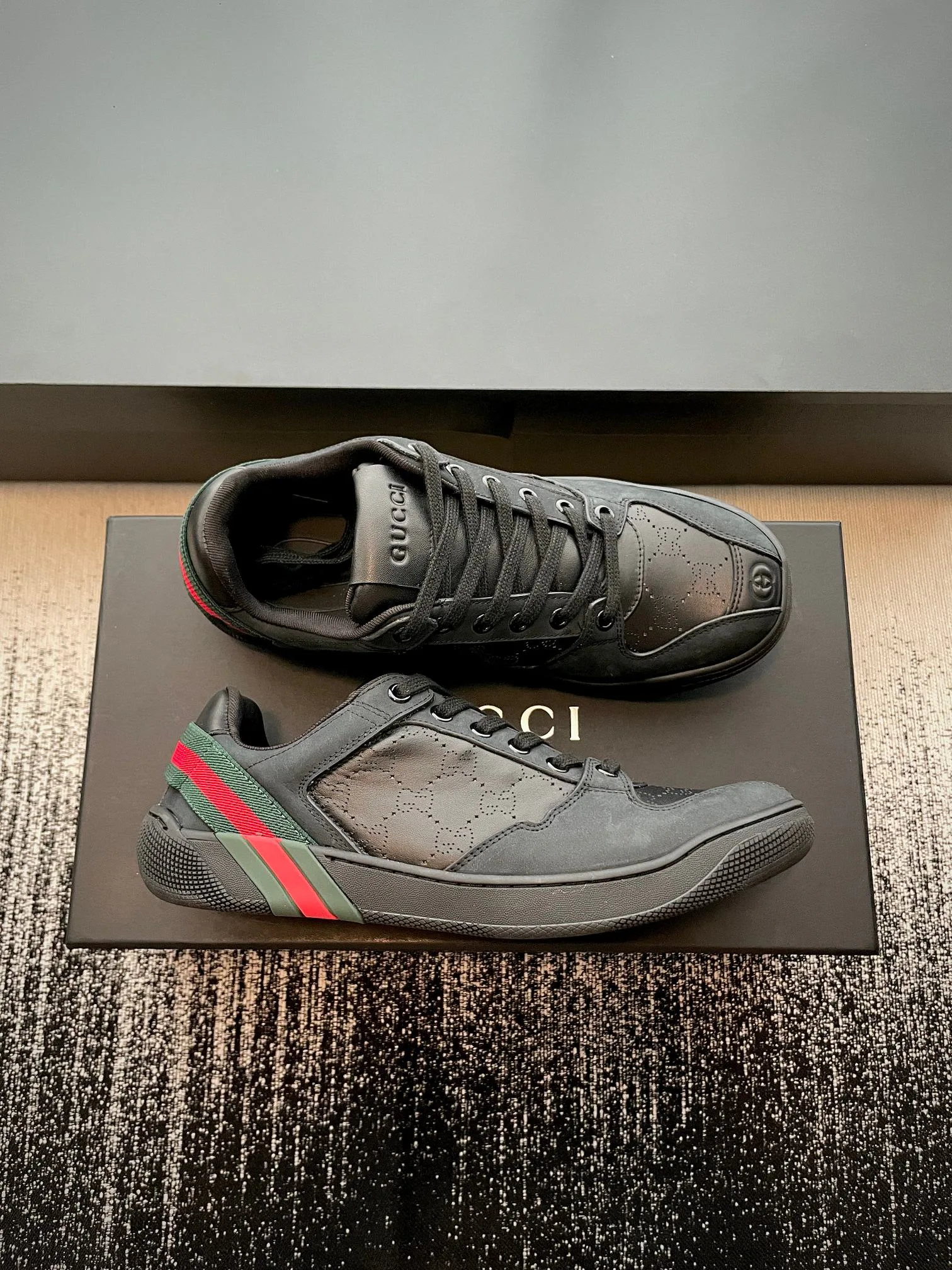 Women's Sneakers GUCCI 18447988