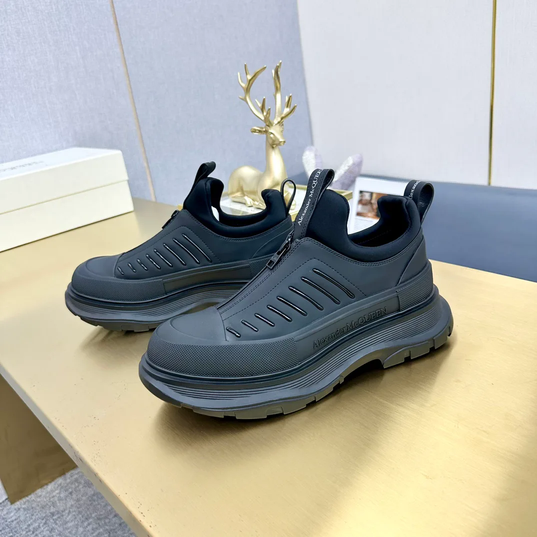 Women's Sneakers ALEXANDER MCQUEEN 18397474