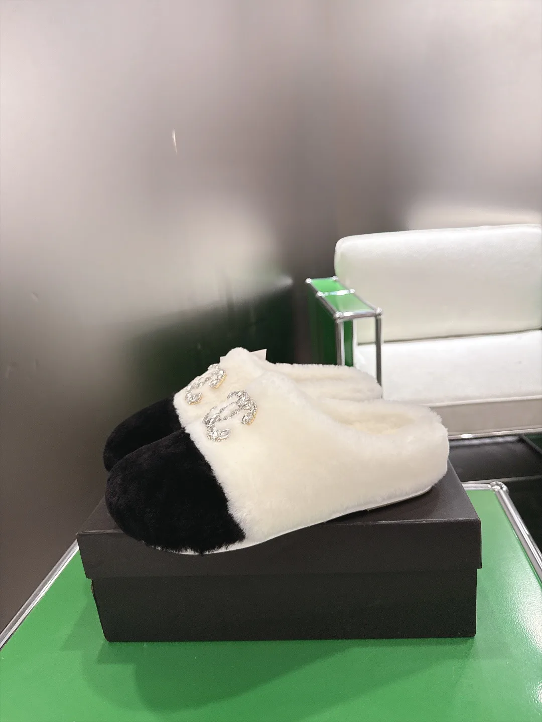 Women's Slippers CHANEL 18053387