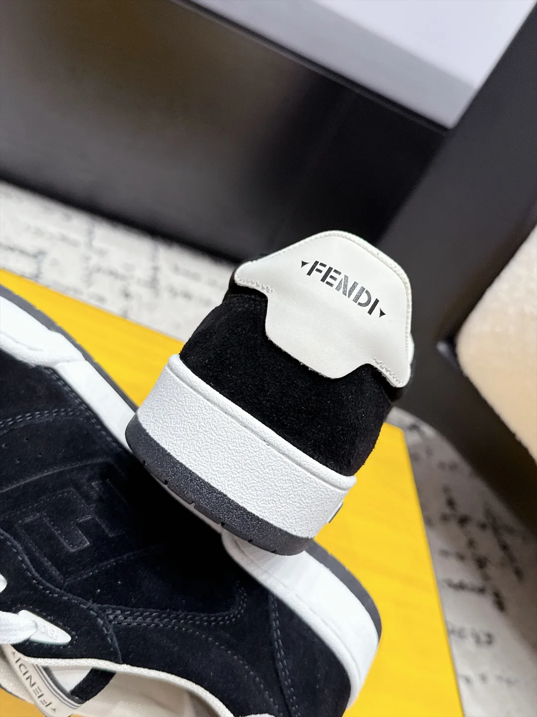 Men's Sneakers FENDI 18406624