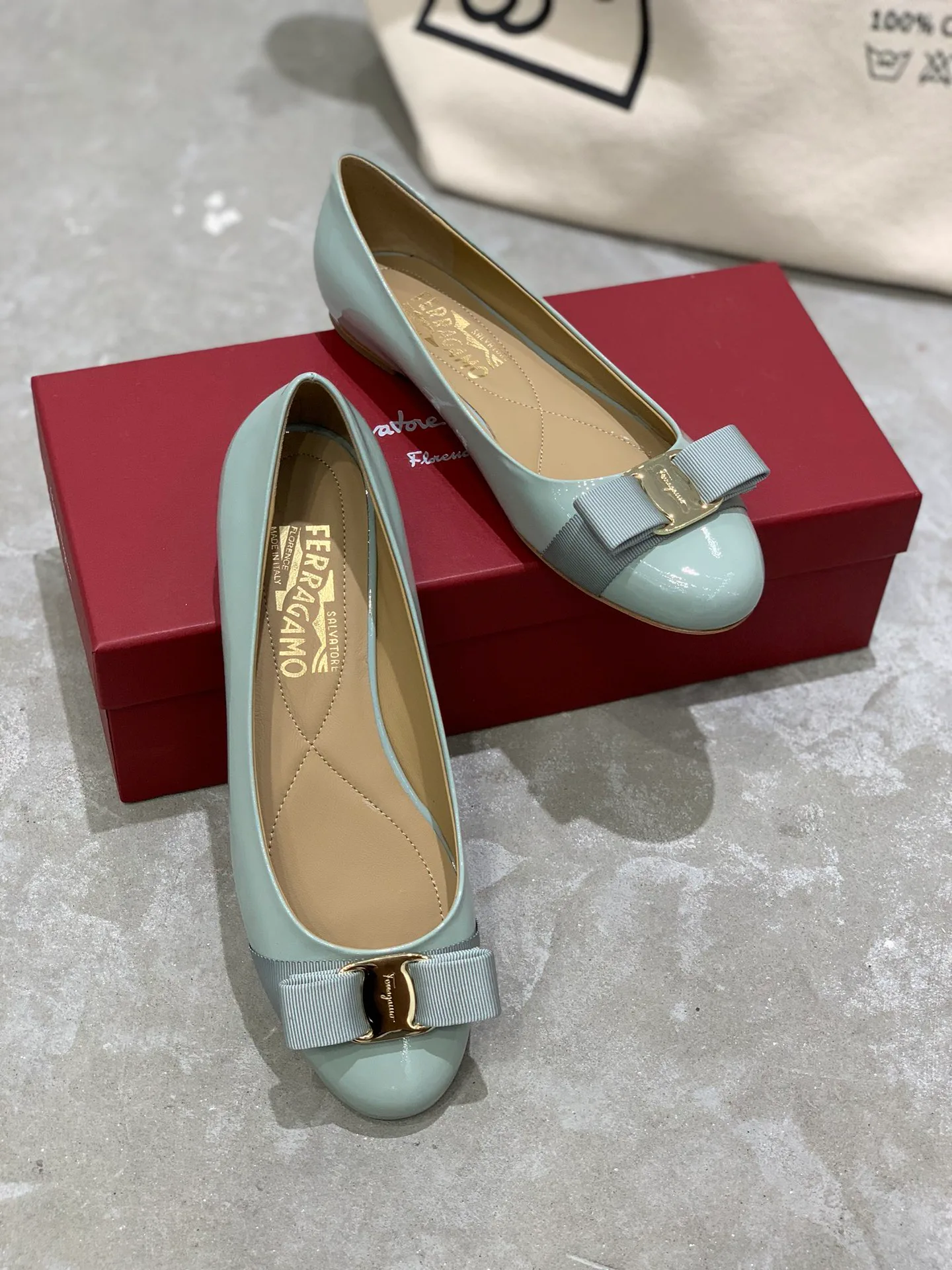Women's Ballet Flats SALVATORE FERRAGAMO 18340638