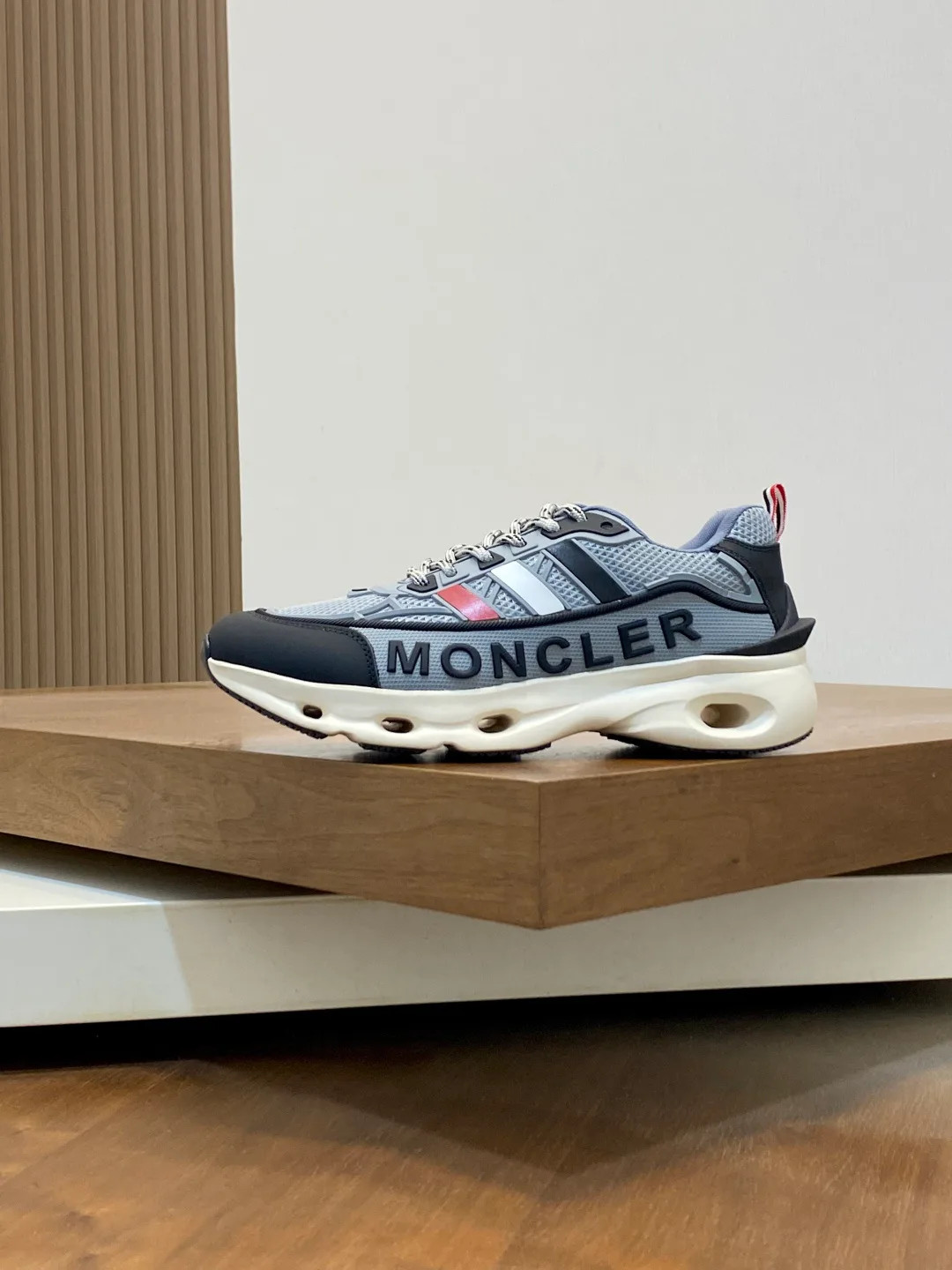 Men's Sneakers MONCLER 18079003