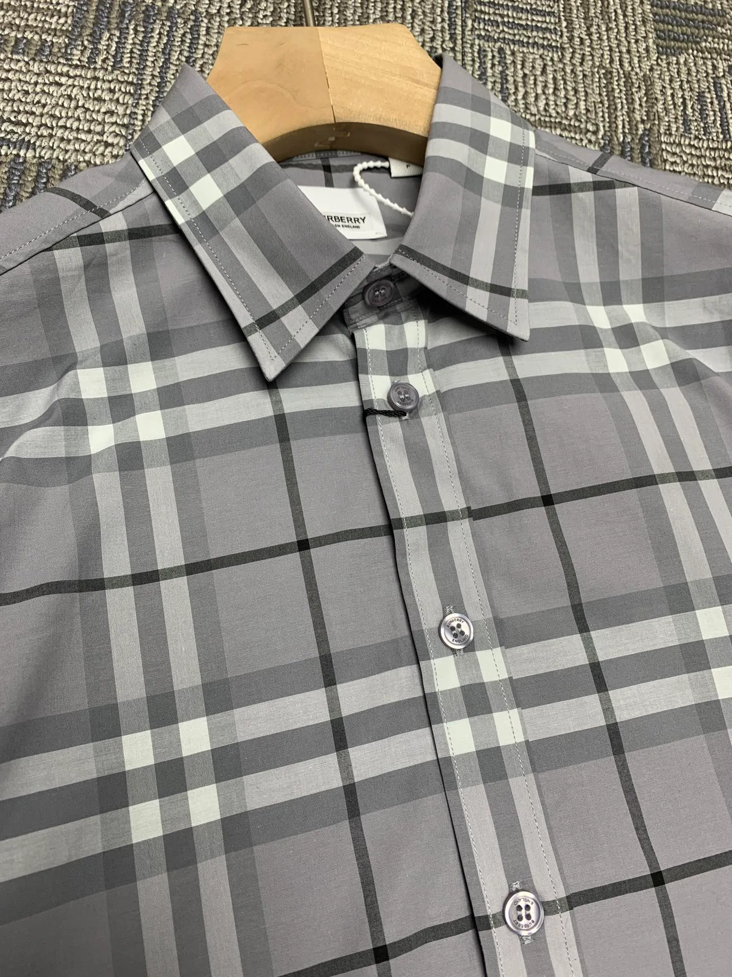 Men's Shirts BURBERRY 17967404