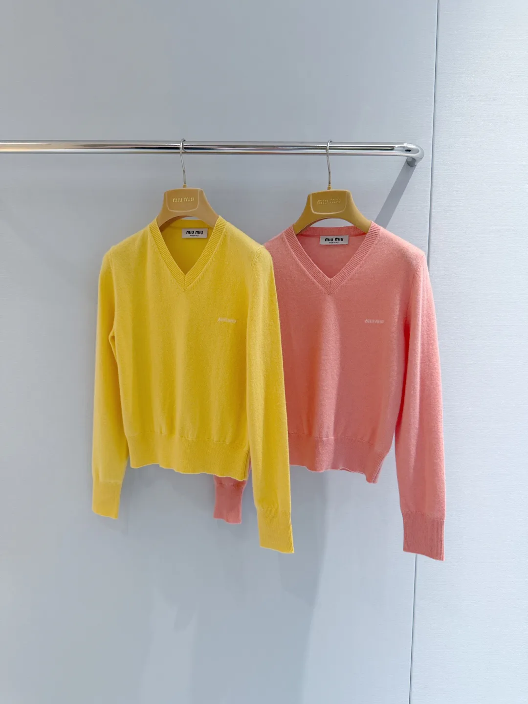 Women's Jumpers And Sweaters MIU MIU 18050196