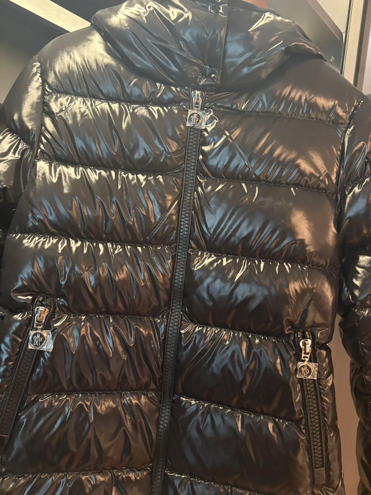 Women's Jackets And Down Jackets MONCLER 18111043