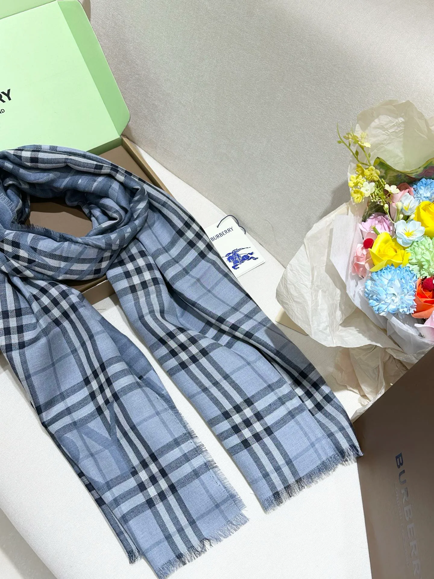 Scarves BURBERRY 17991554