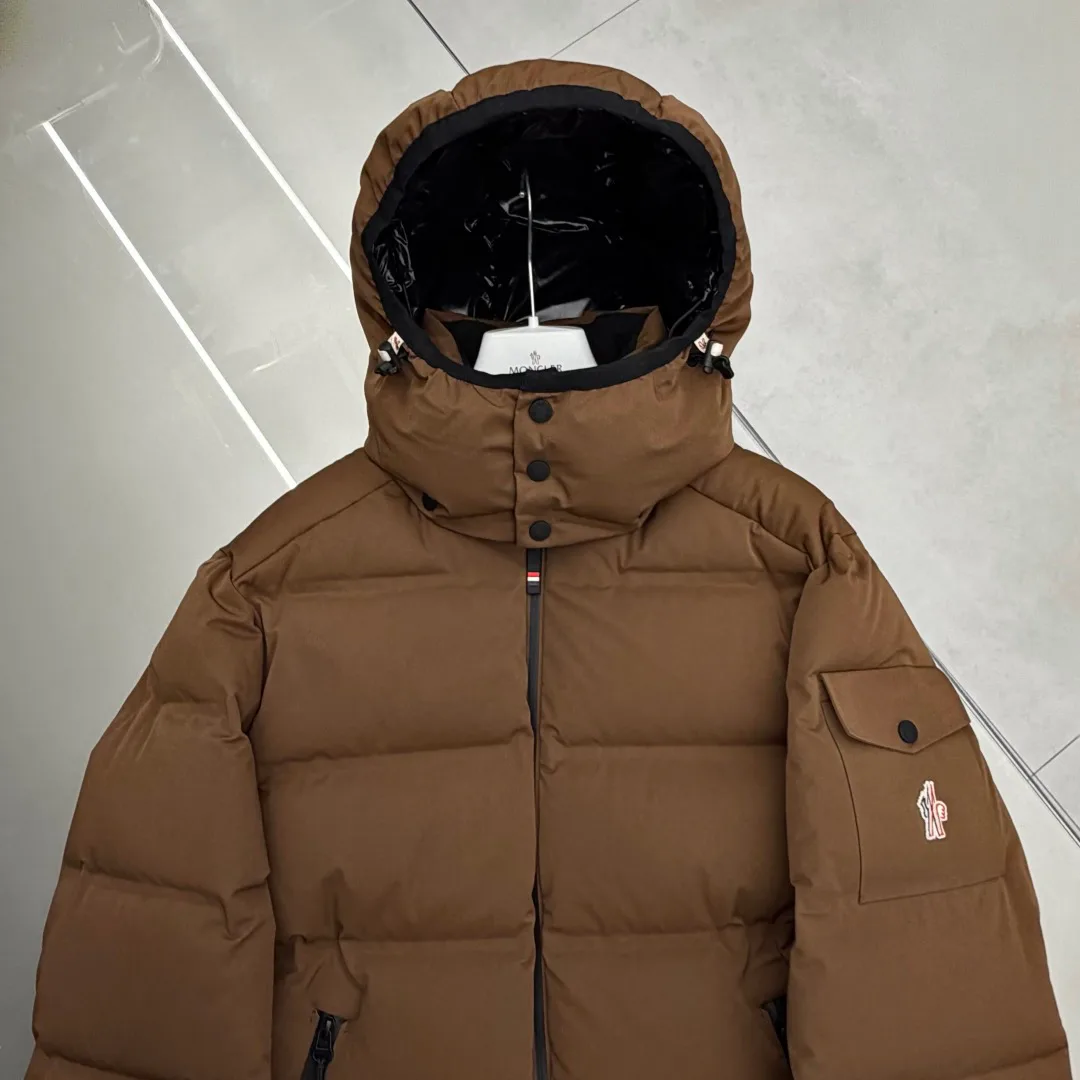 Men's Jackets And Down Jackets MONCLER 17418460