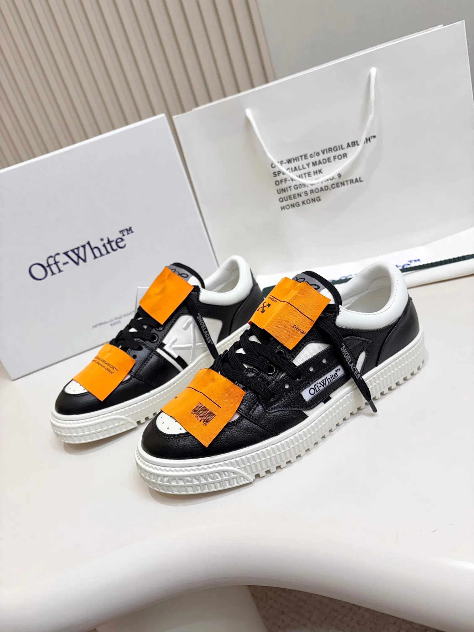 Women's Sneakers OFF-WHITE 18103210