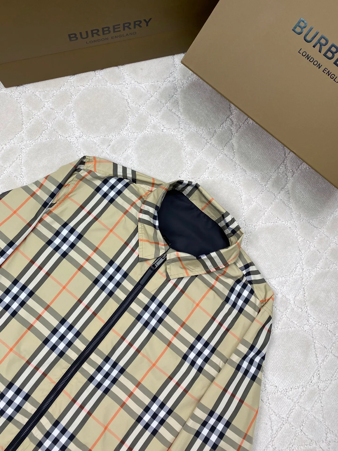 Men's Jackets And Down Jackets BURBERRY 18074125