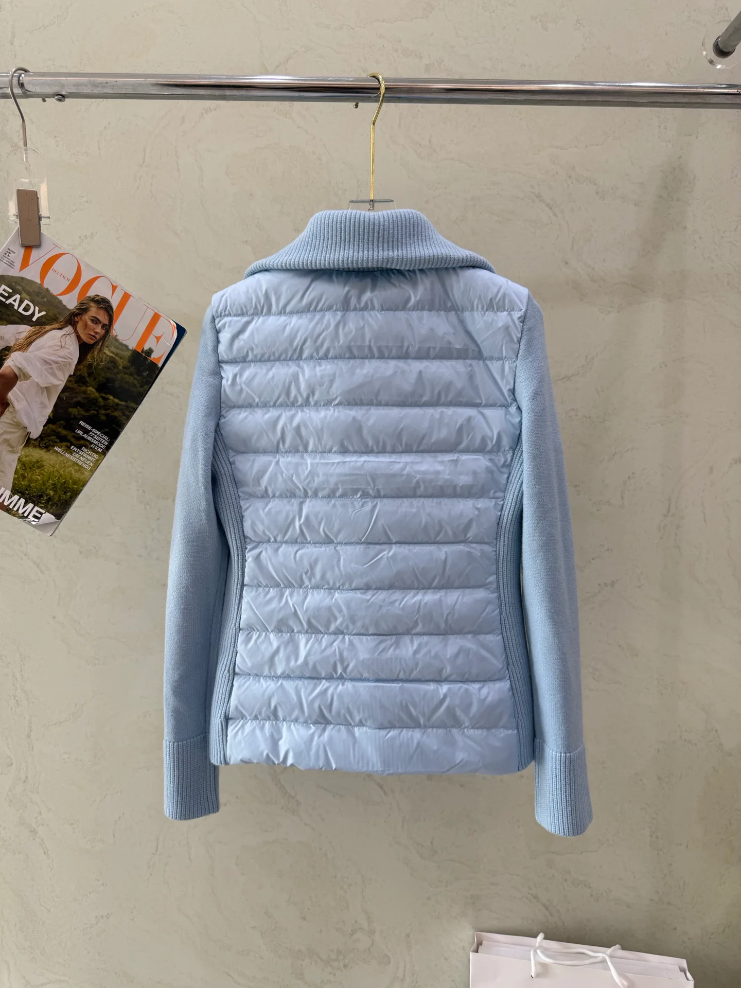 Women's Jackets And Down Jackets MONCLER 17918882