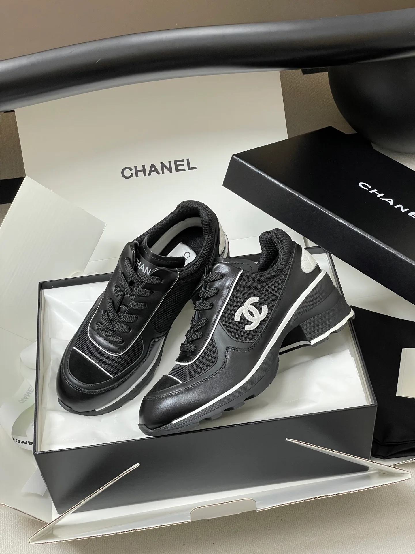 Women's Sneakers CHANEL 17867680