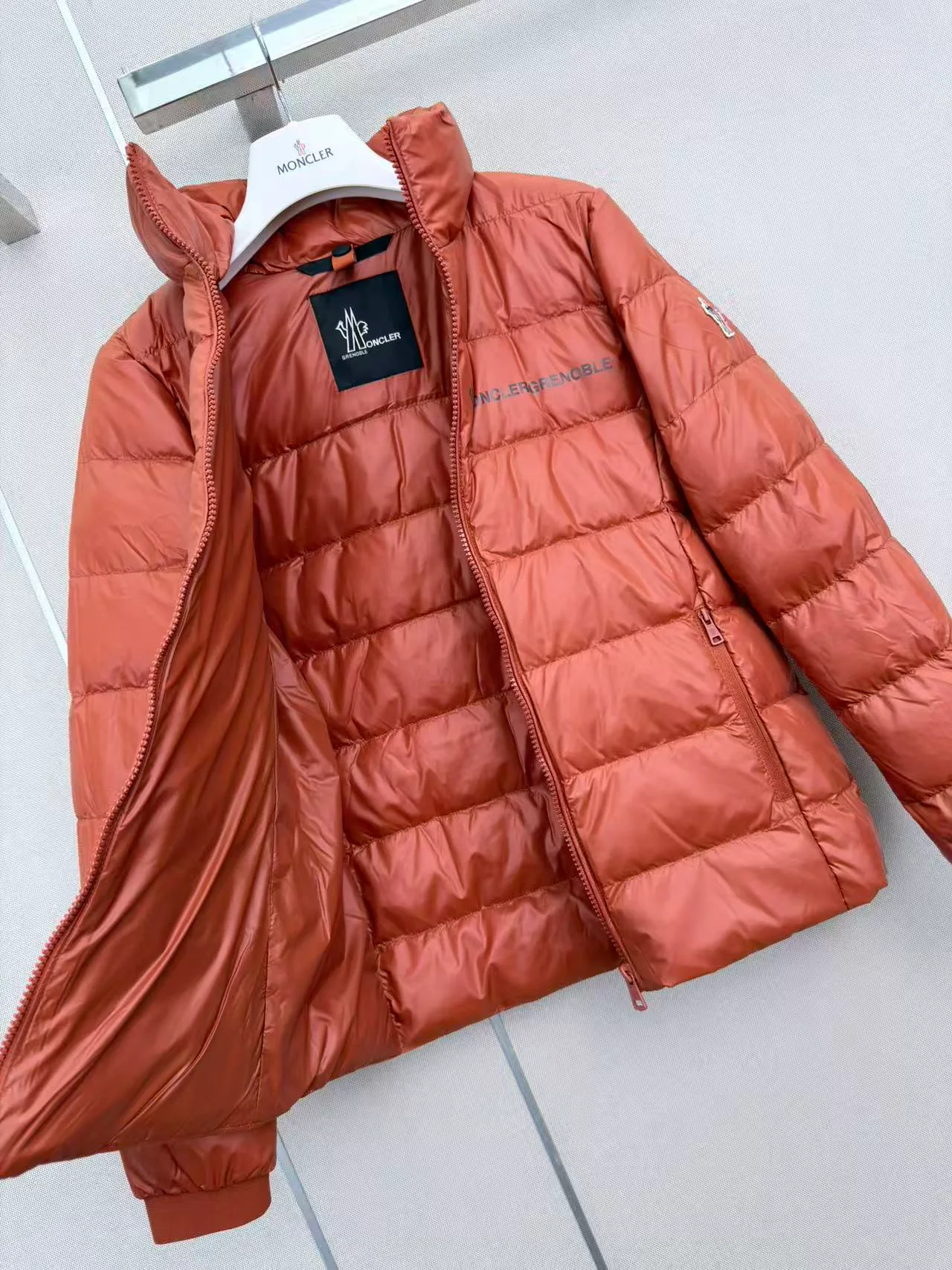 Women's Jackets And Down Jackets MONCLER 18501658