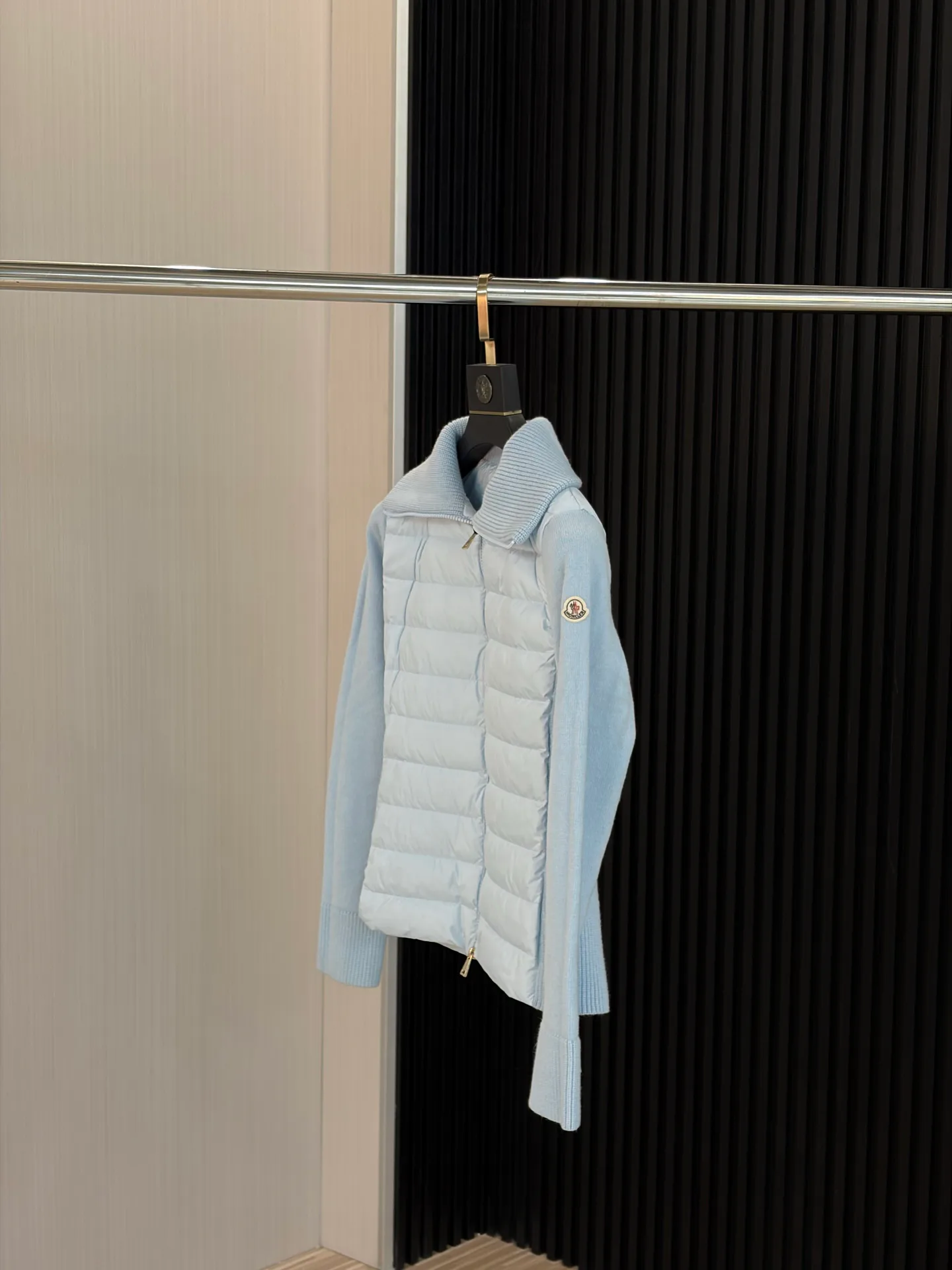 Men's Jackets And Down Jackets MONCLER 18532391