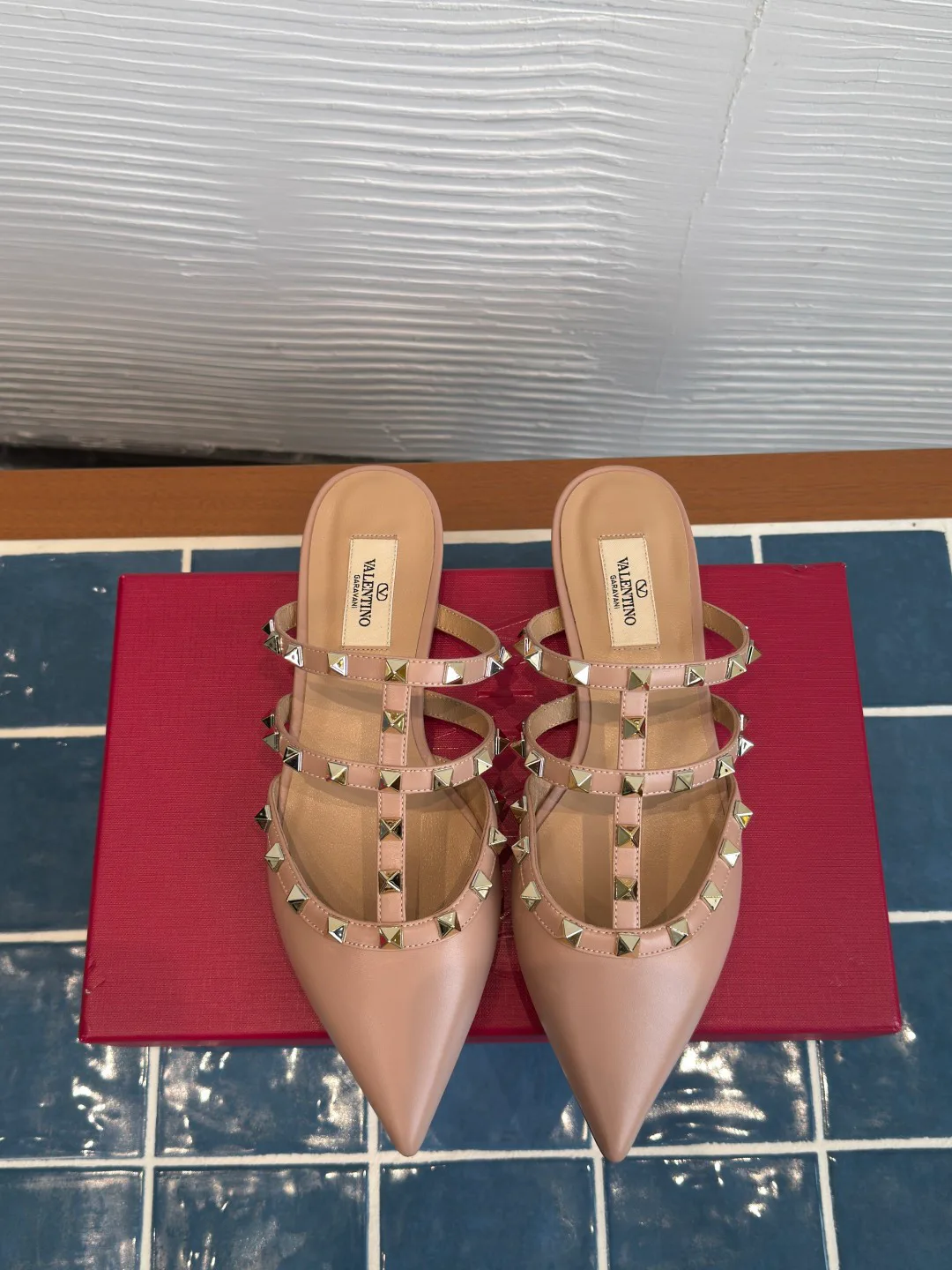 Women's Mules And Clogs VALENTINO 18125385