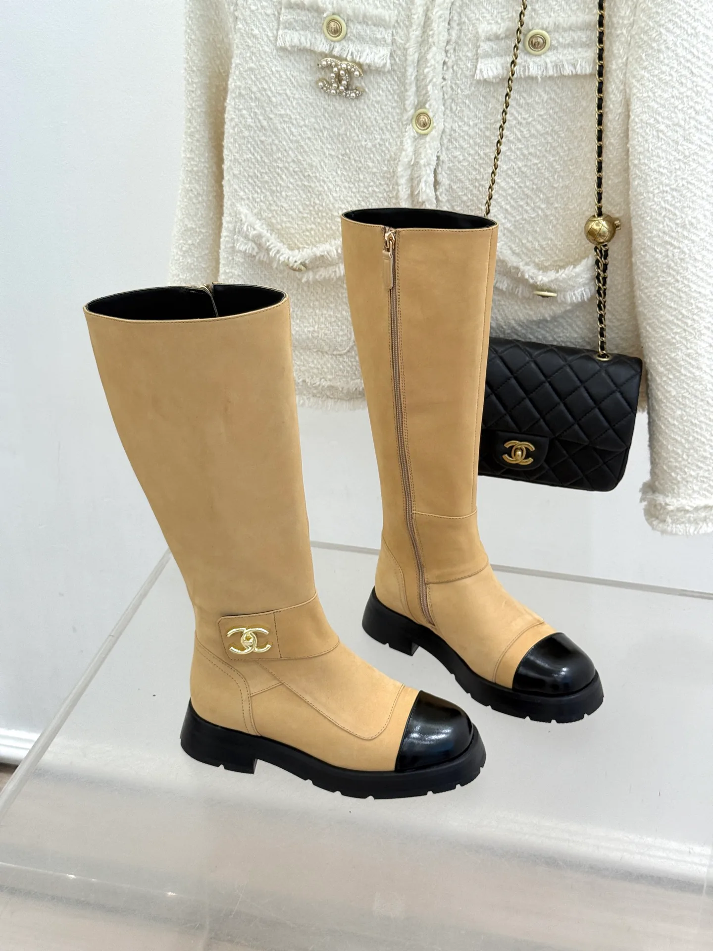 Women's Boots CHANEL 18436497