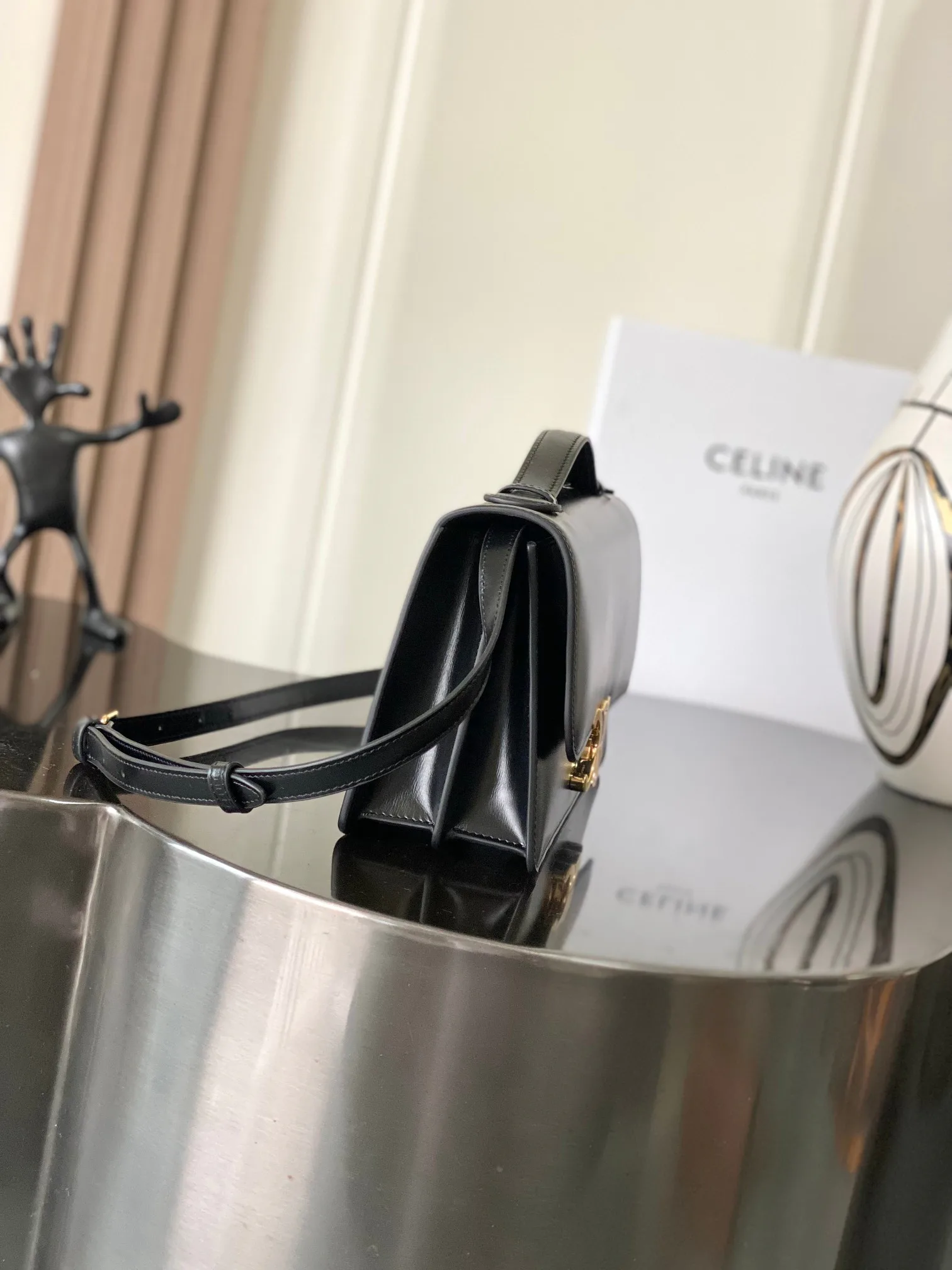 Women's Classic Handbags CELINE 18310363