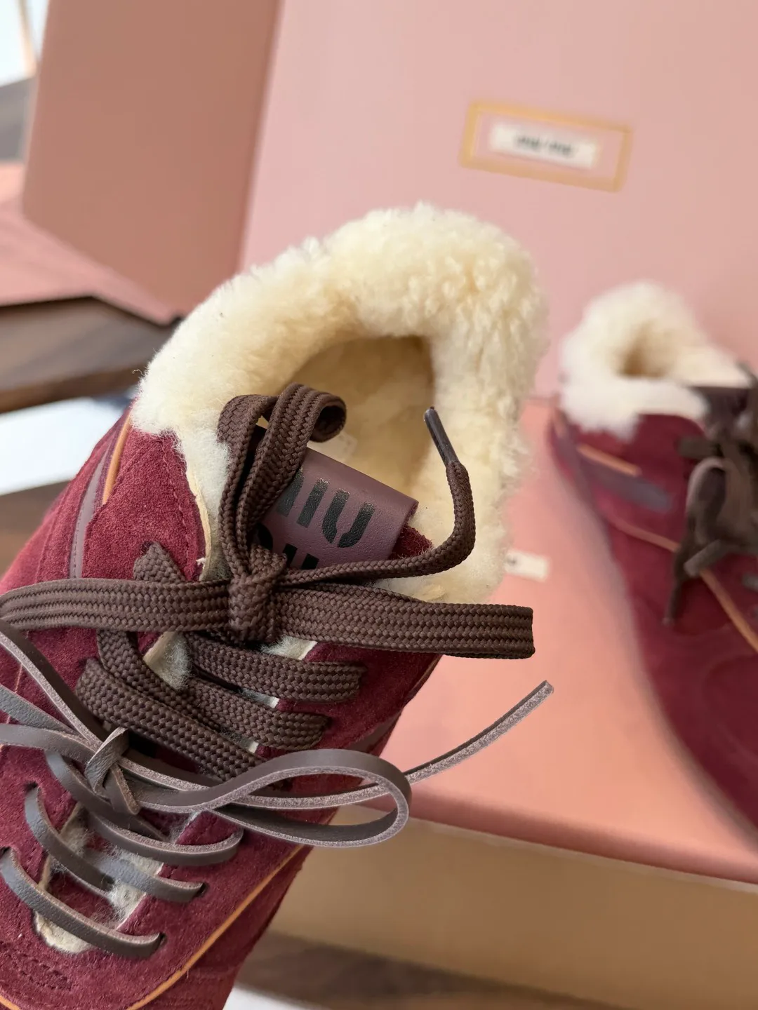 Кроссовки Женские Miu Miu 18687349
