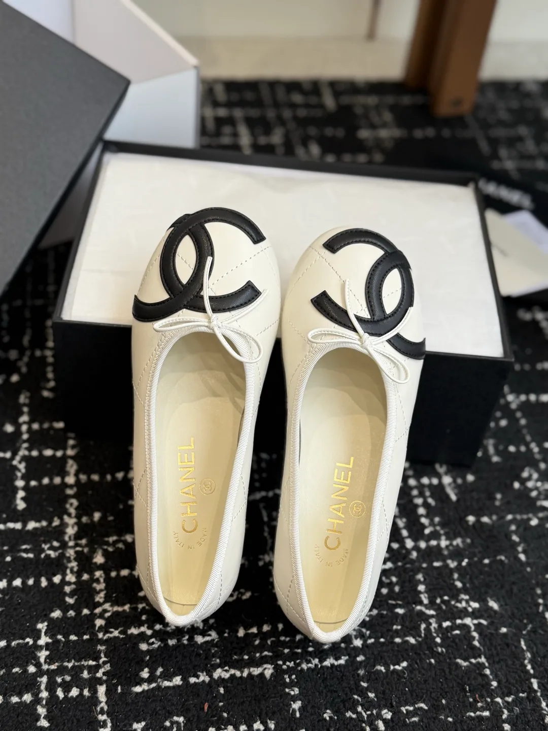 Women's Ballet Flats CHANEL 17740547