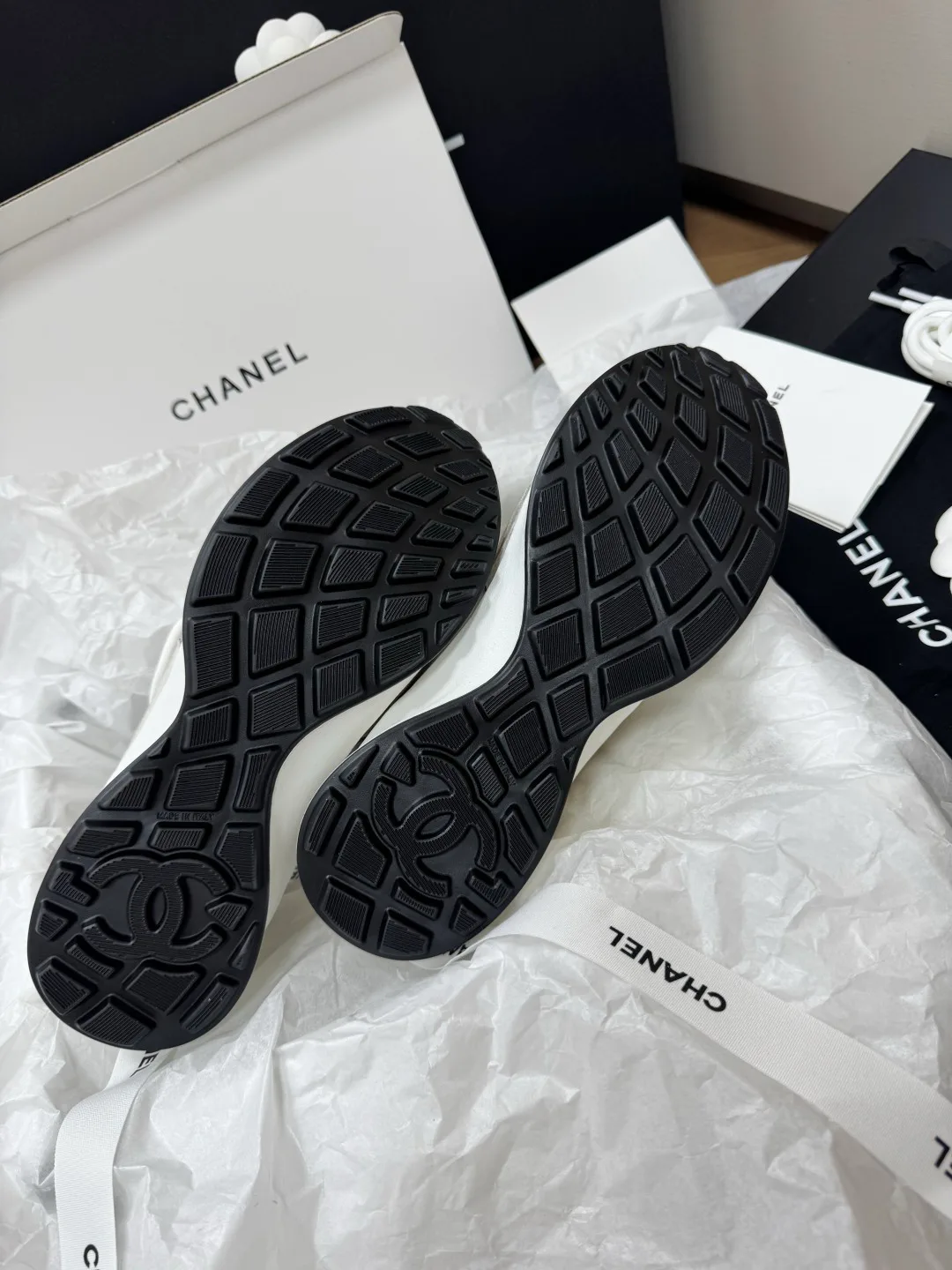 Women's Sneakers CHANEL 17418279