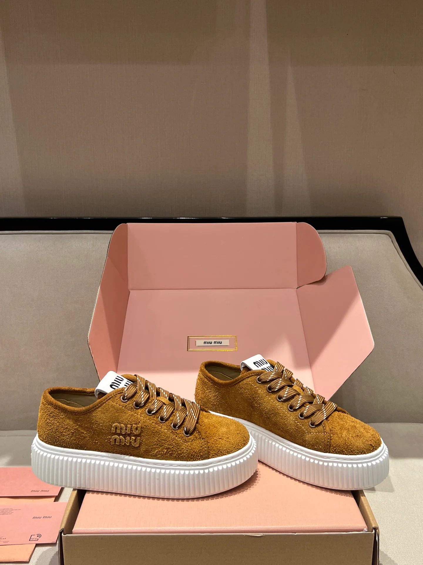 Women's Sneakers MIU MIU 18020235
