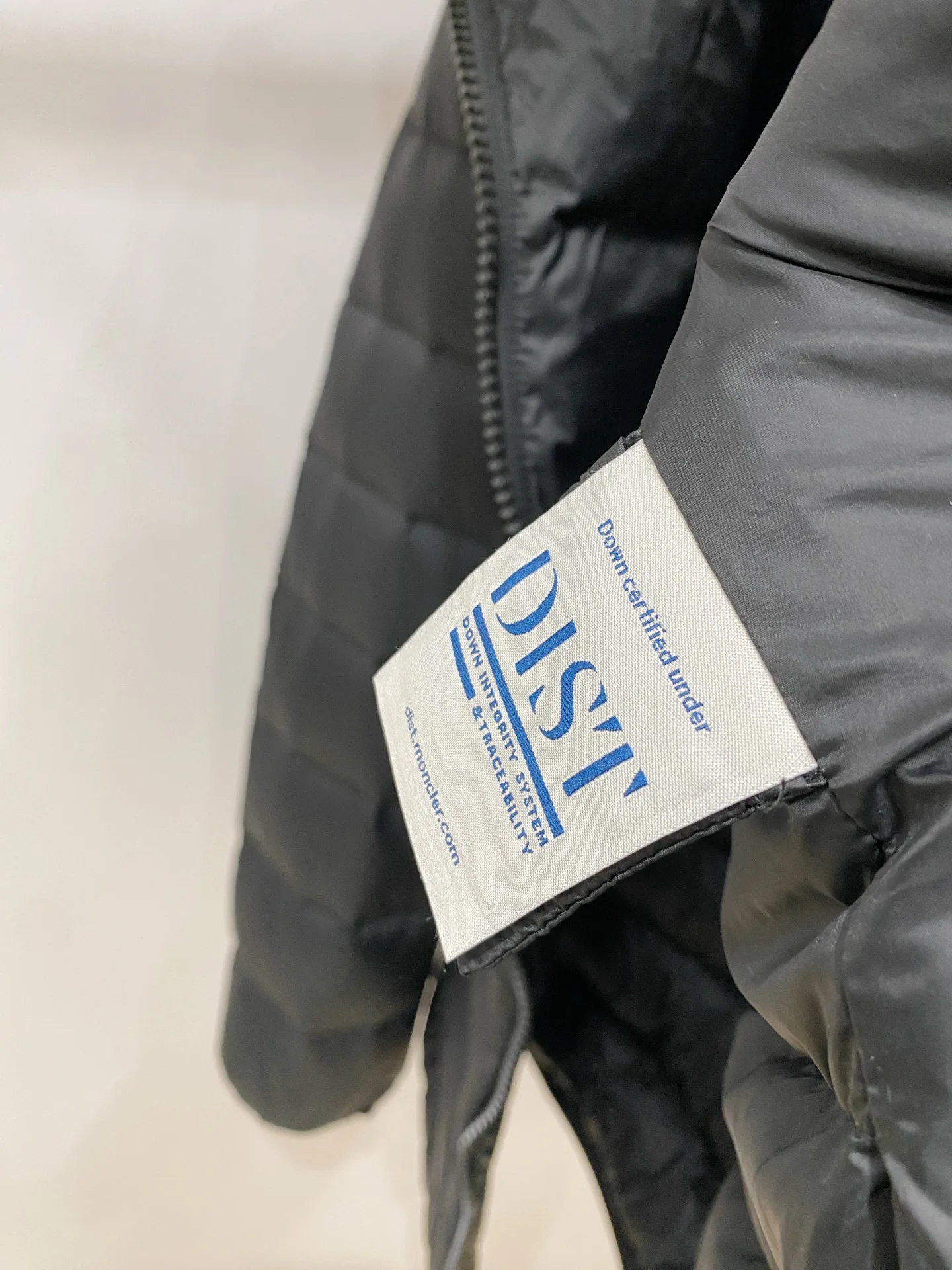 Куртки И Пуховики Мужские Moncler 18596290
