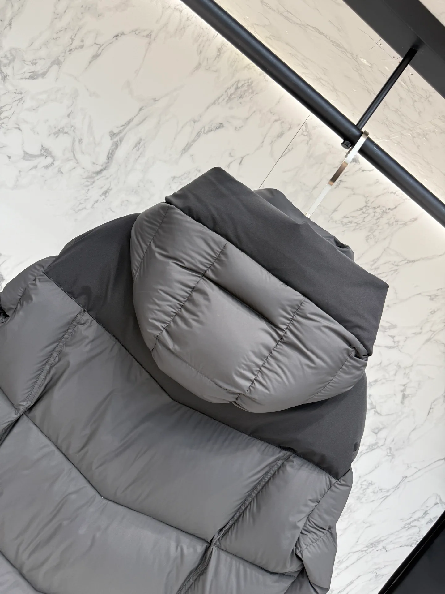 Men's Jackets And Down Jackets MONCLER 17886136
