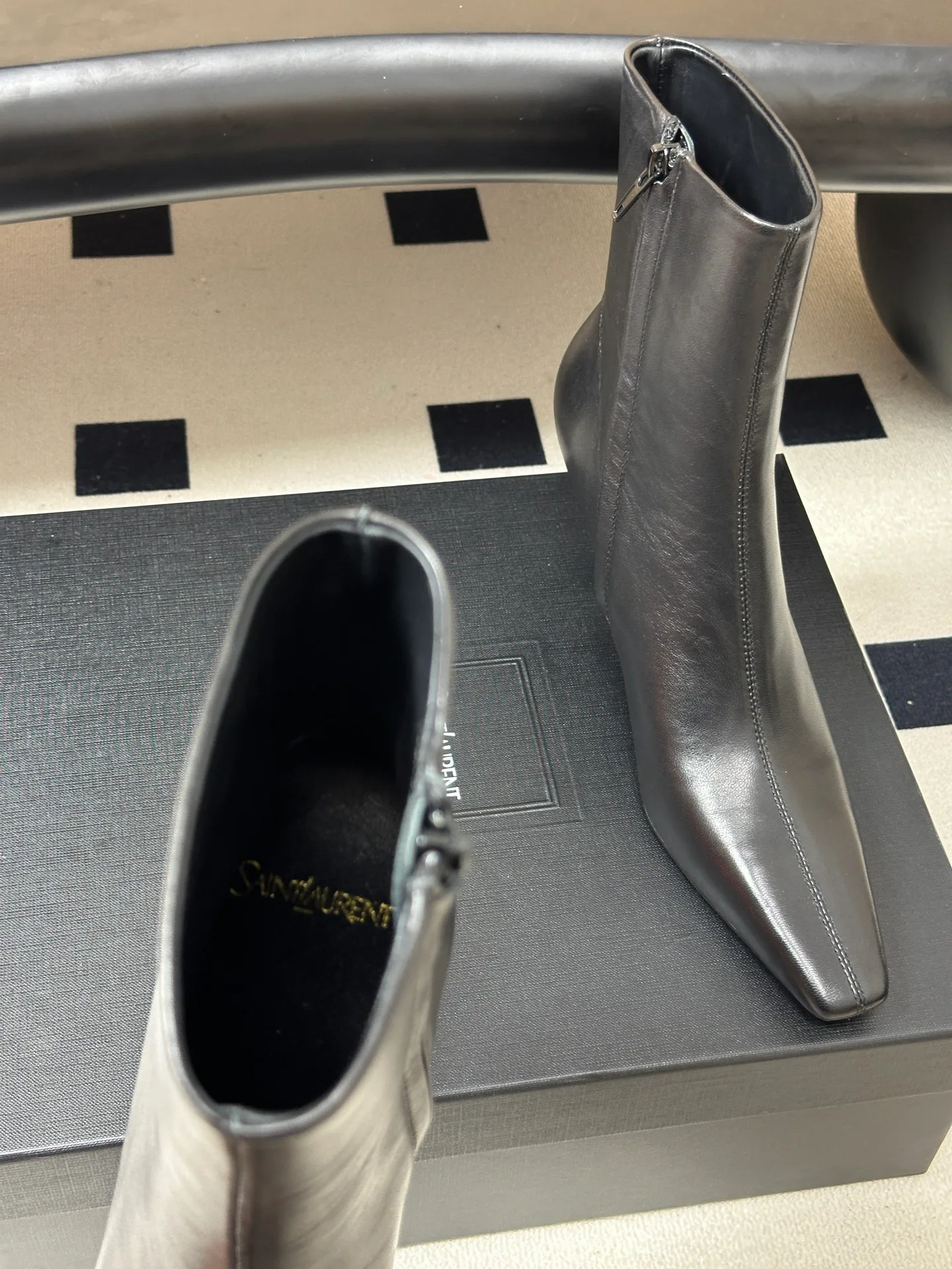 Women's Booties SAINT LAURENT 18492620