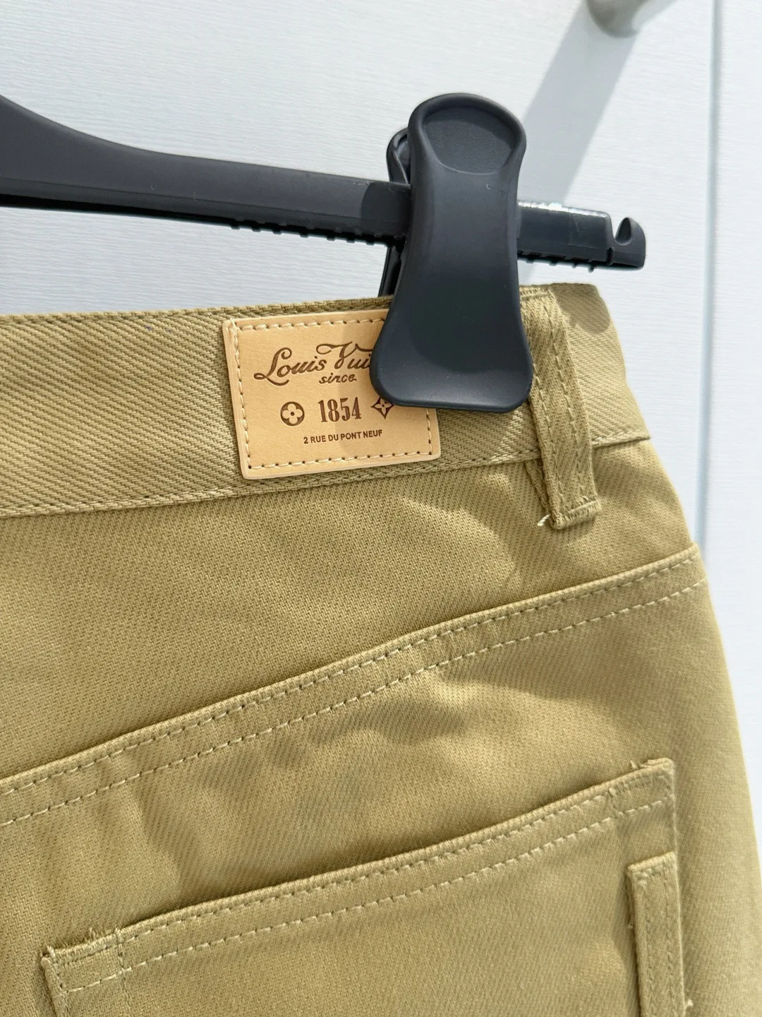 Women's Shorts LOUIS VUITTON 17218084