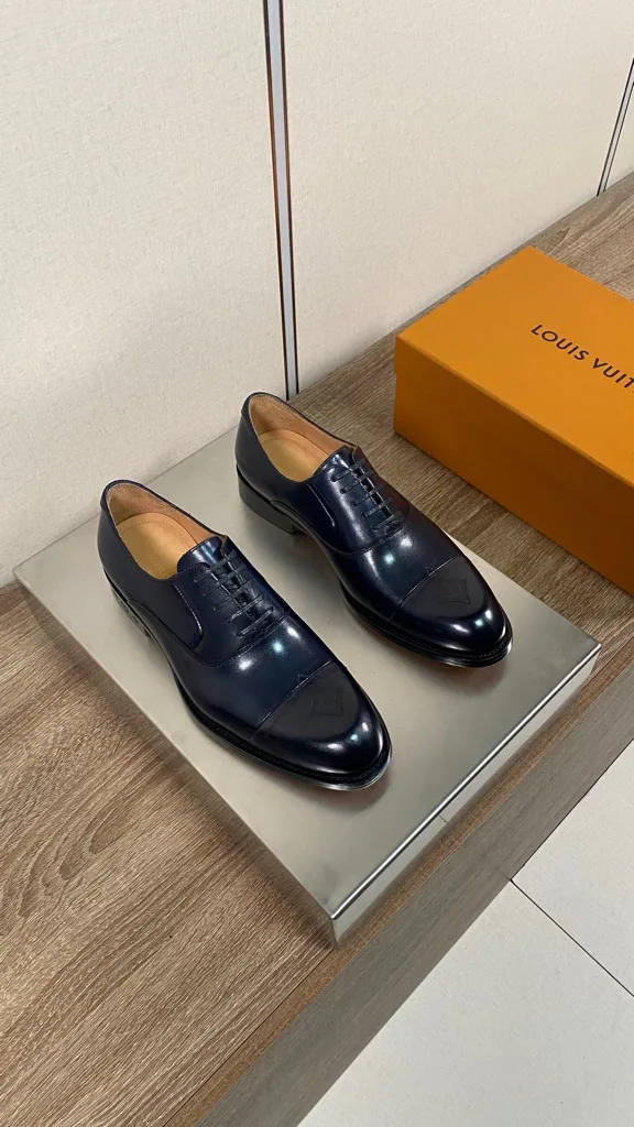Men's Loafers And Dress Shoes LOUIS VUITTON 18193974