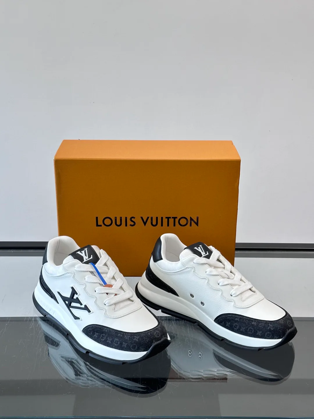Men's Sneakers LOUIS VUITTON 17897373
