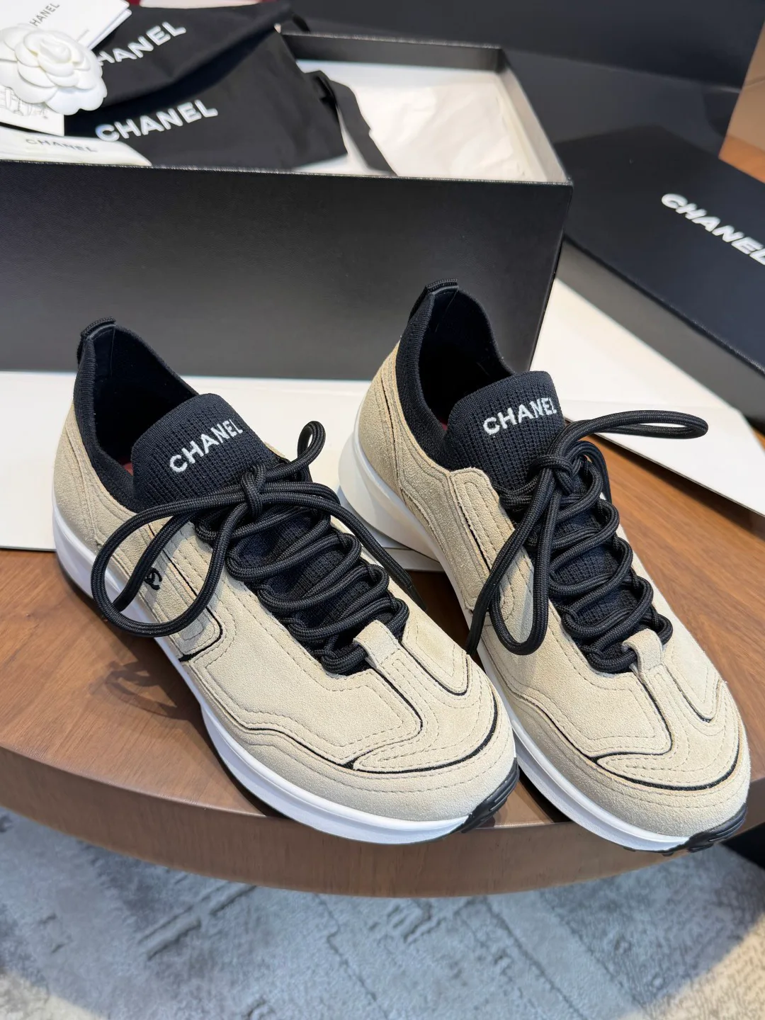 Women's Sneakers CHANEL 18067104