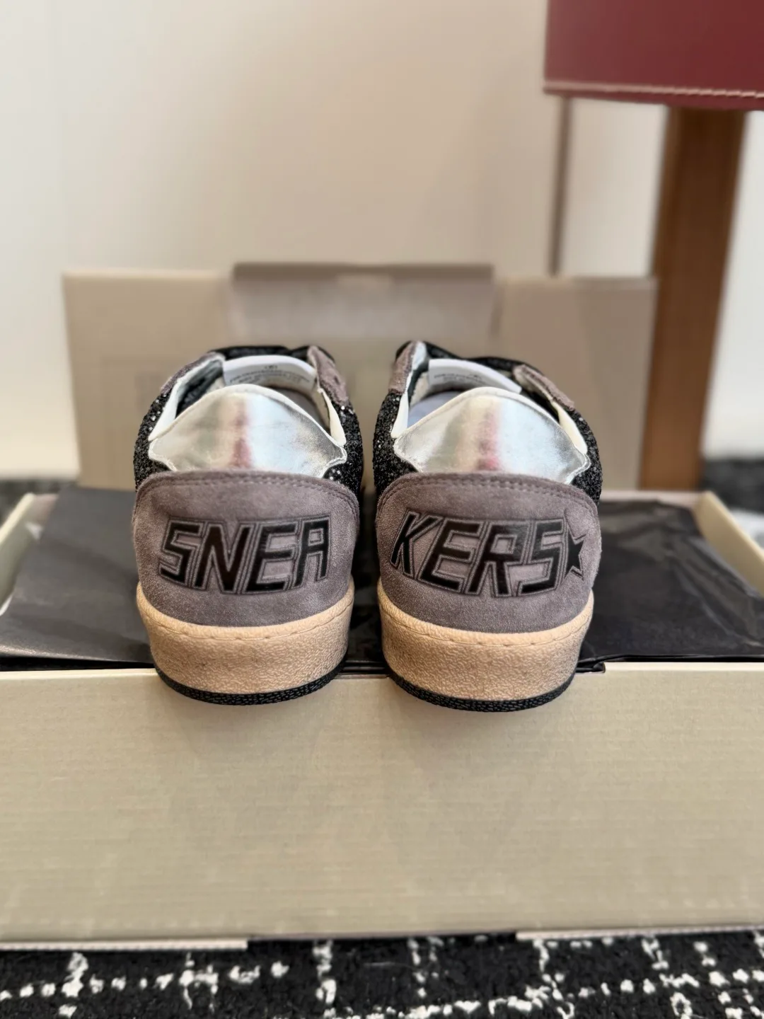 Women's Sneakers GOLDEN GOOSE 18305921