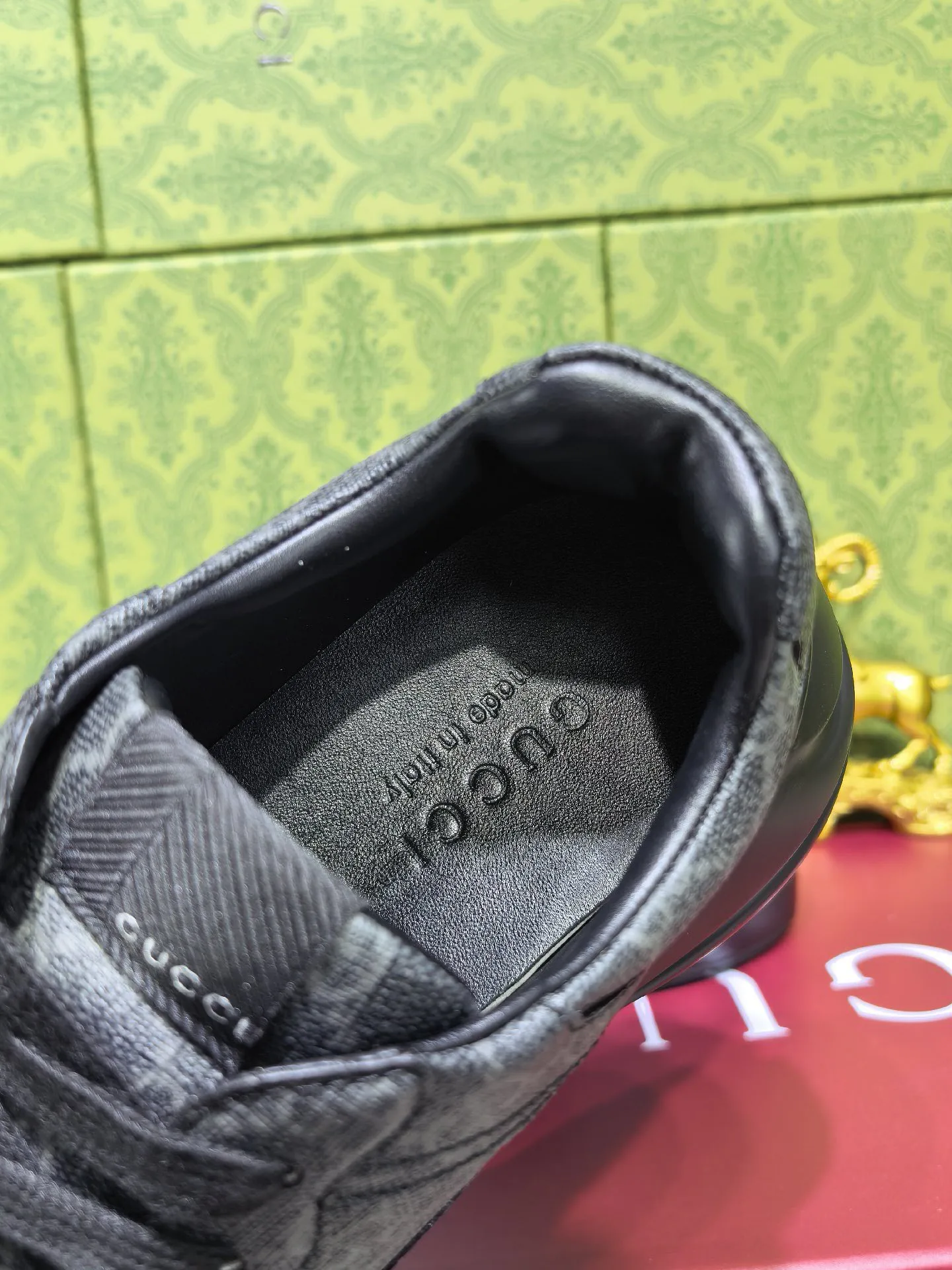 Women's Sneakers GUCCI 18039949