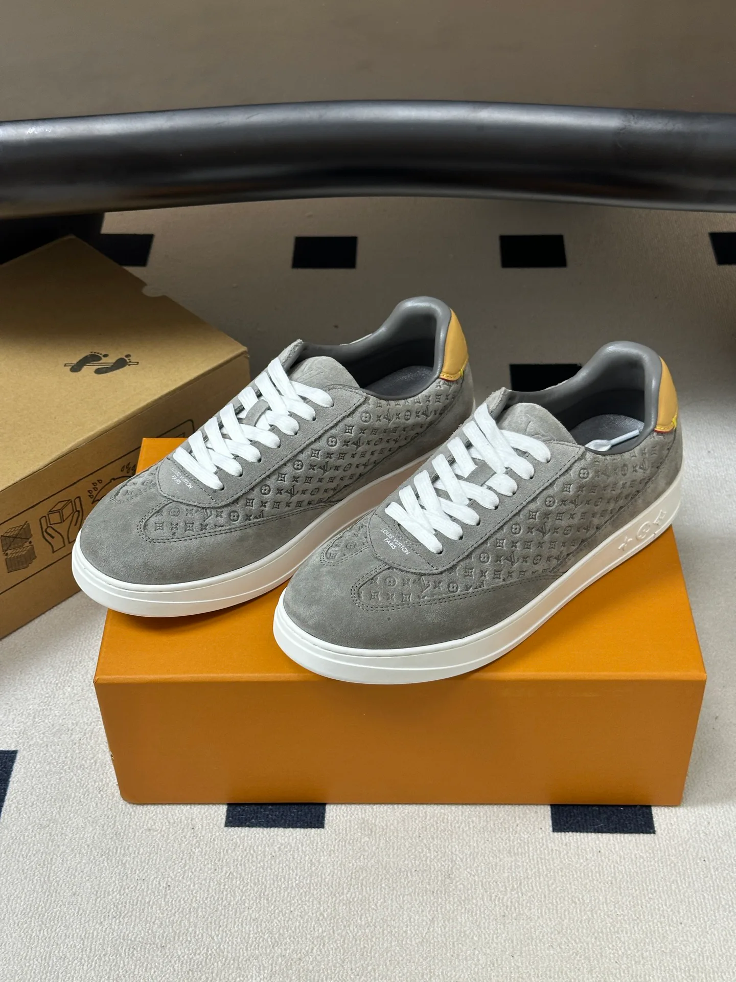 Men's Sneakers LOUIS VUITTON 18340908