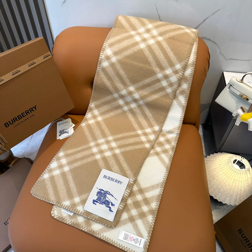 Scarves BURBERRY 18401216