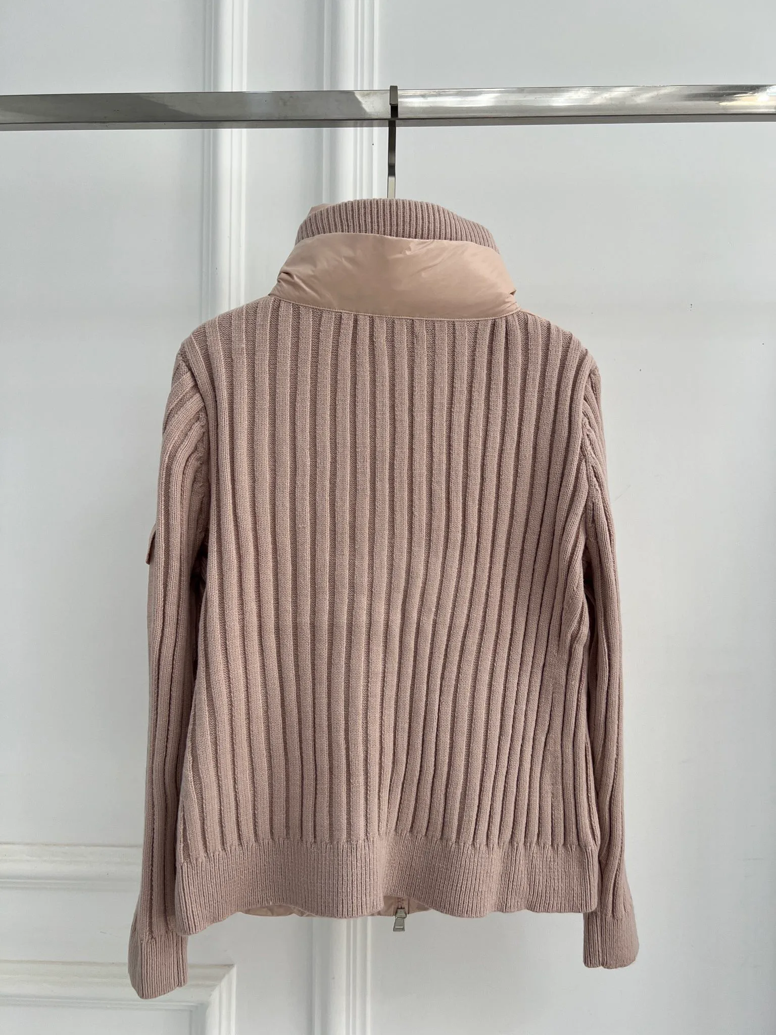 Women's Jackets And Down Jackets MONCLER 18416275