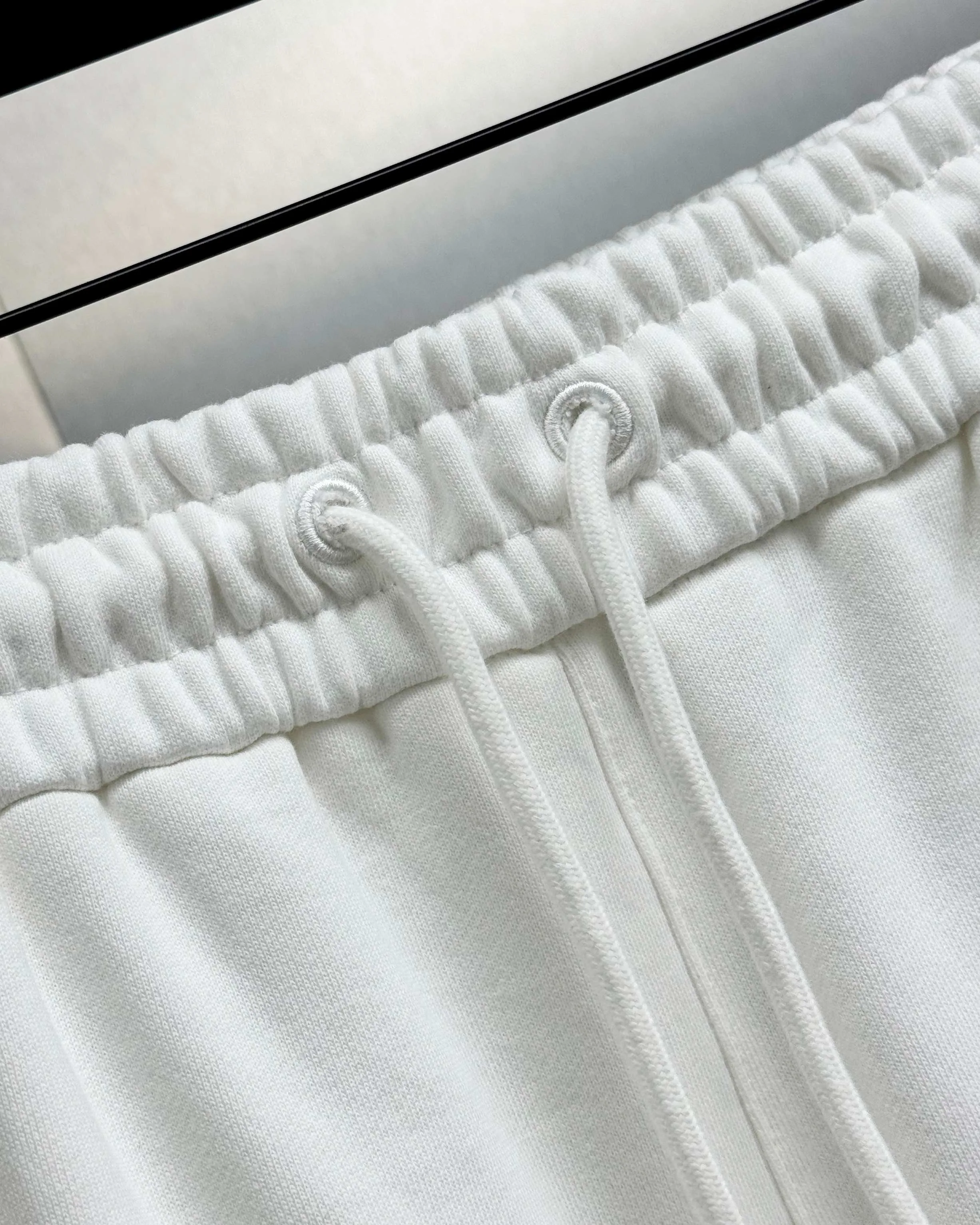 Men's Shorts LOUIS VUITTON 17510435